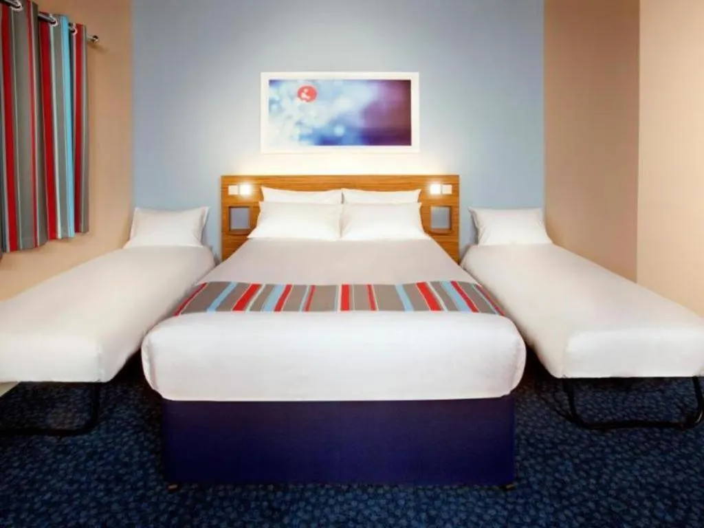Bed in Travelodge Farnborough Central