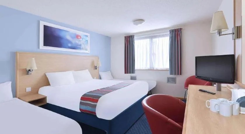 Bed in Travelodge Birmingham Maypole