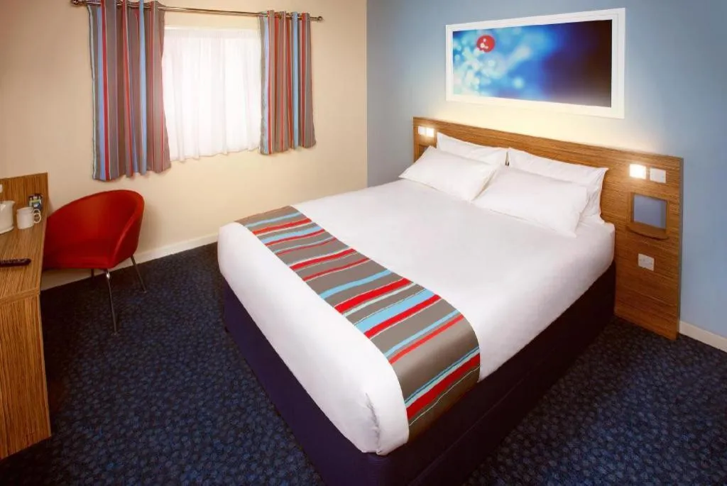 Bed in Travelodge Retford Markham Moor