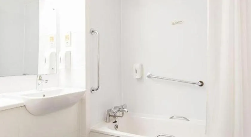 Travelodge Manchester Birch M62 Eastbound