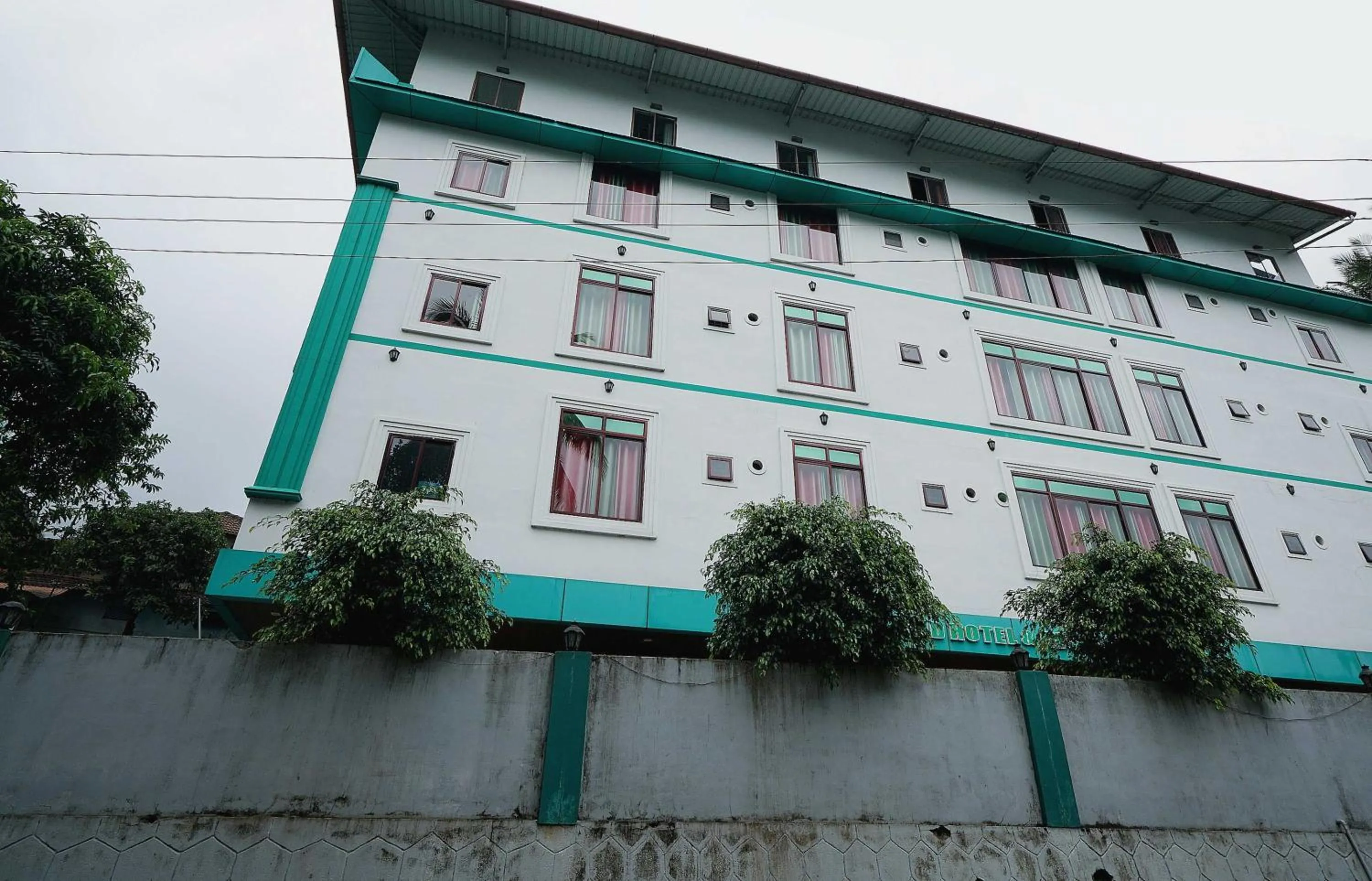 Facade/entrance in Hotel O Greenland