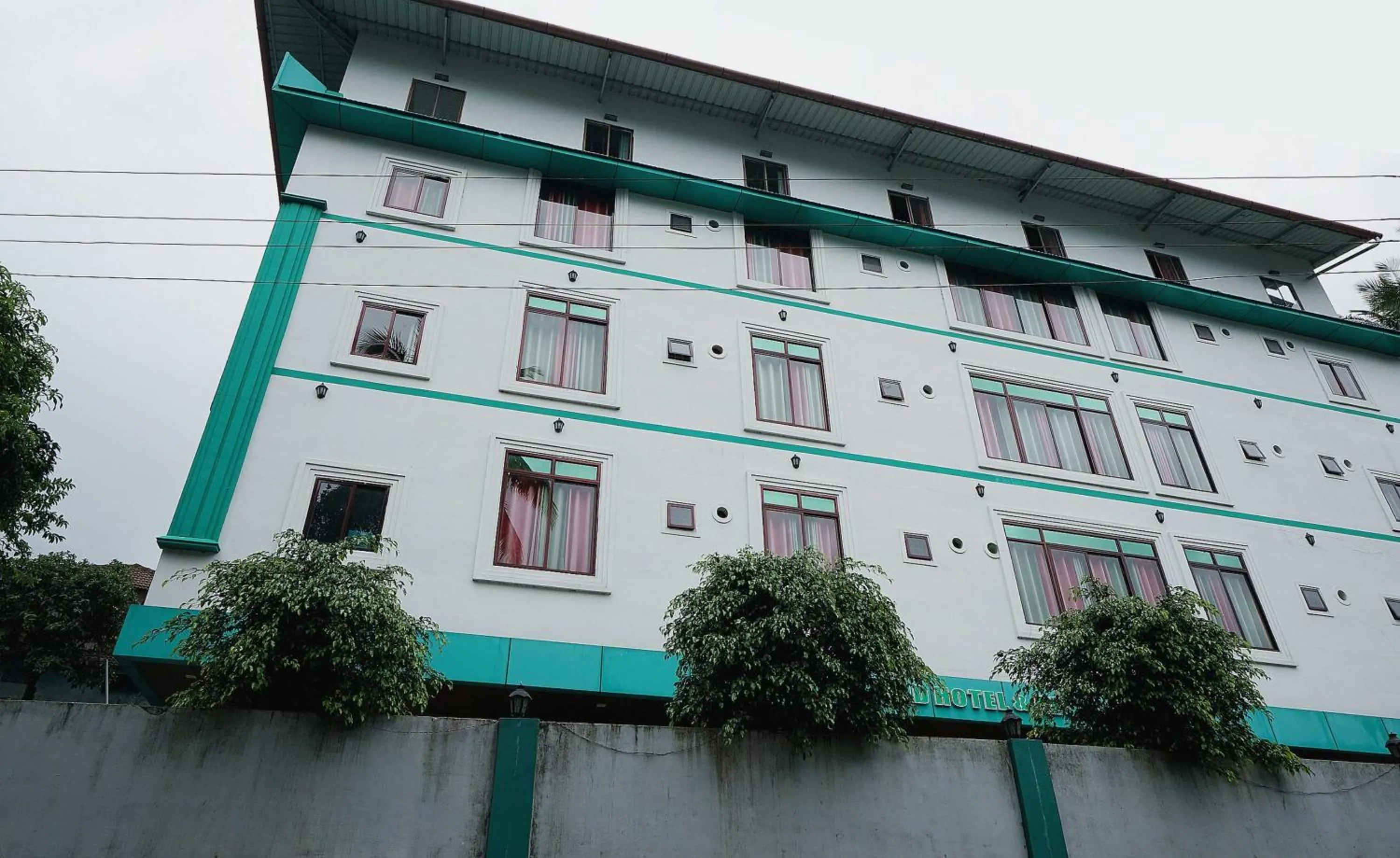 Facade/entrance in Hotel O Greenland