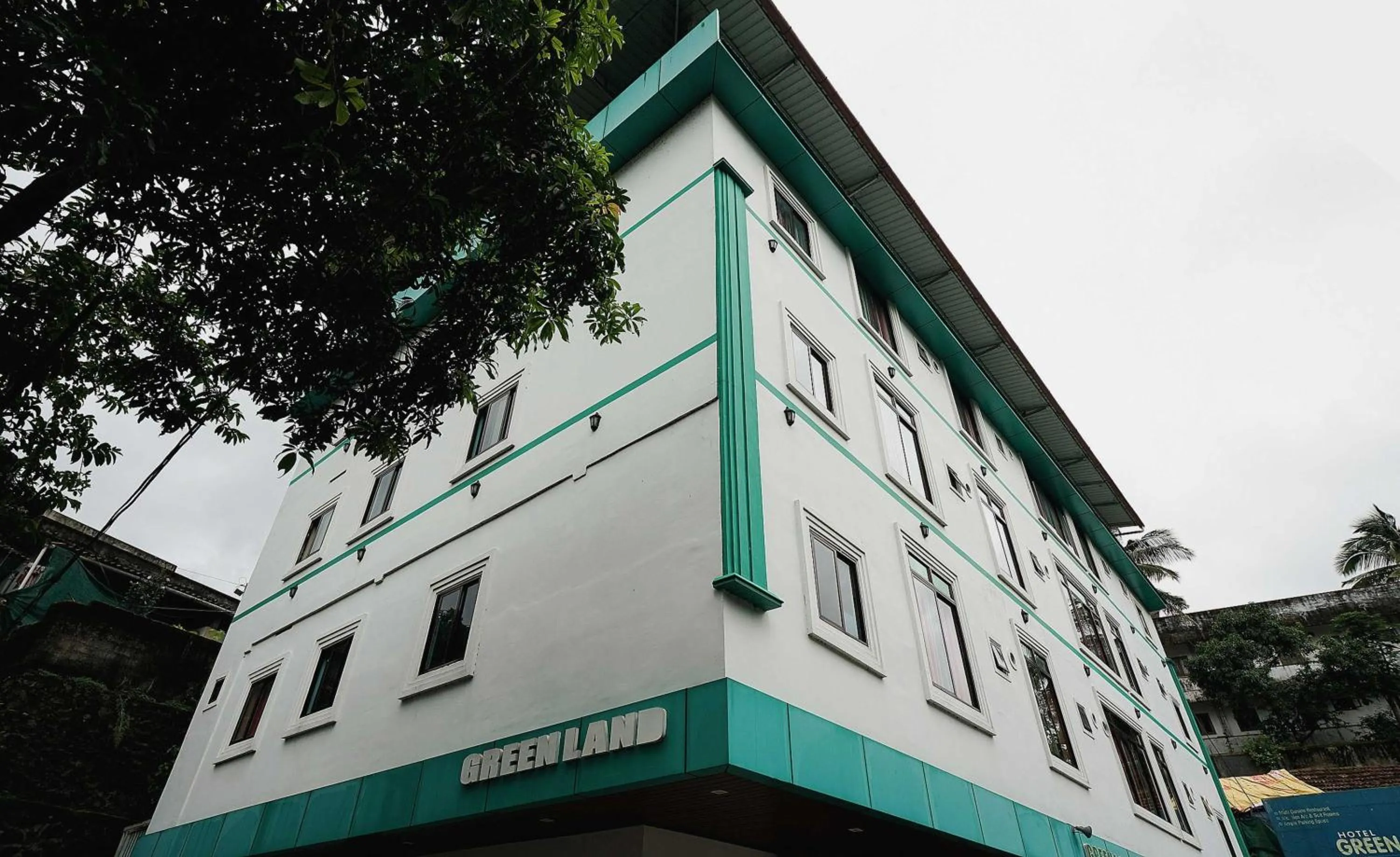 Facade/entrance in Hotel O Greenland