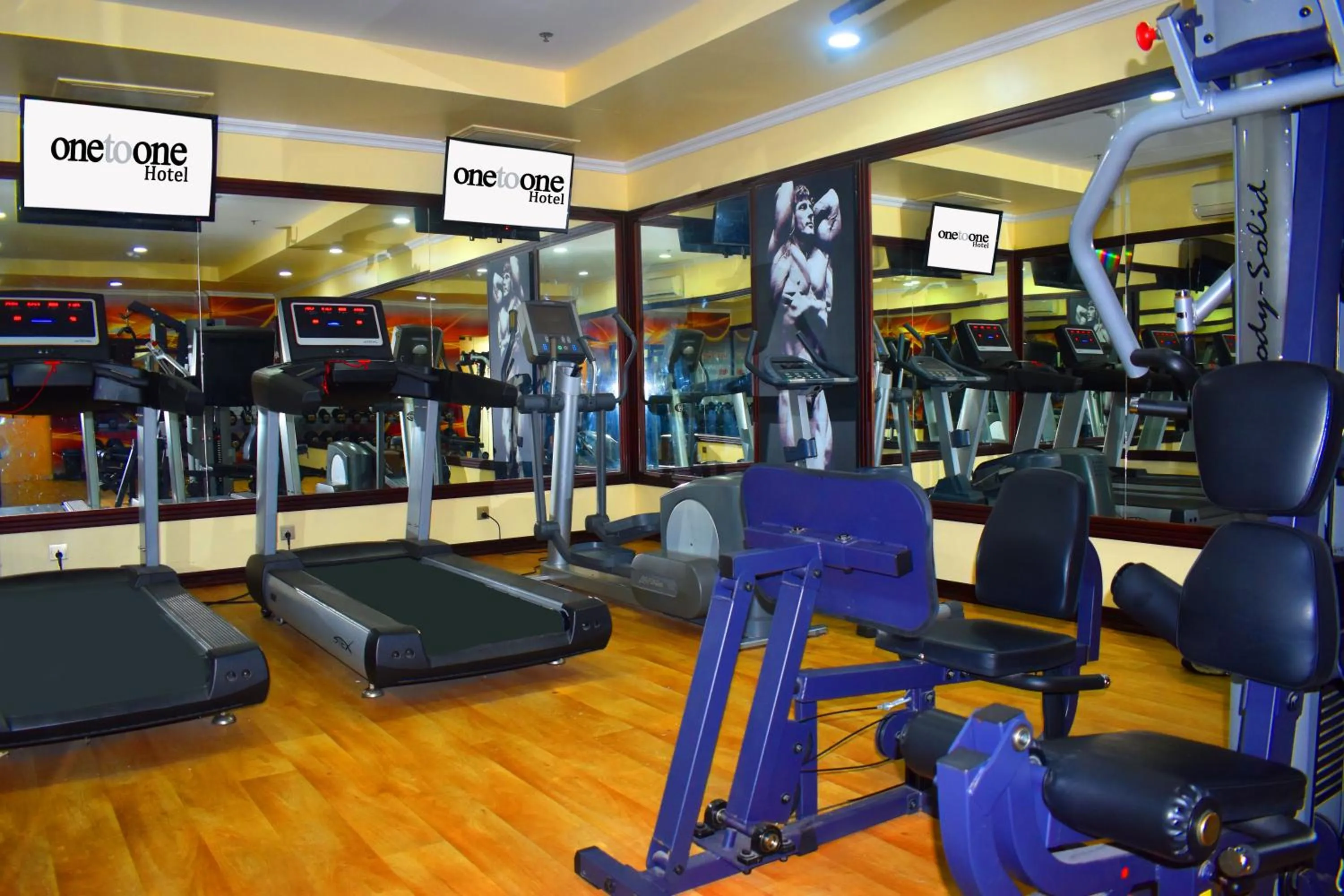 Fitness centre/facilities in One to One