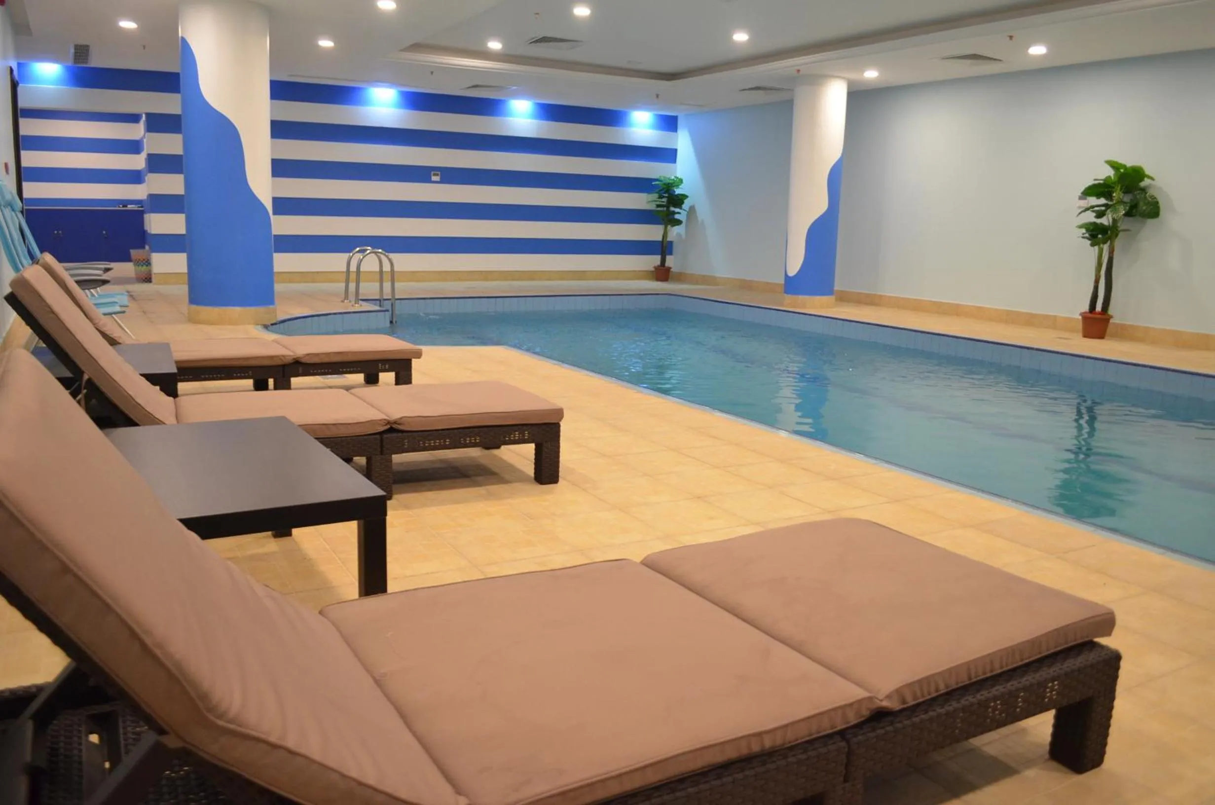 Swimming pool in One to One