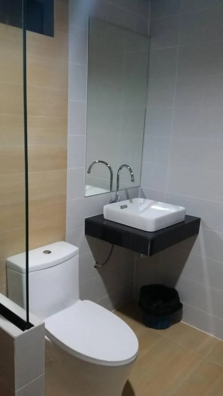 Lanta Long Beach Hostel