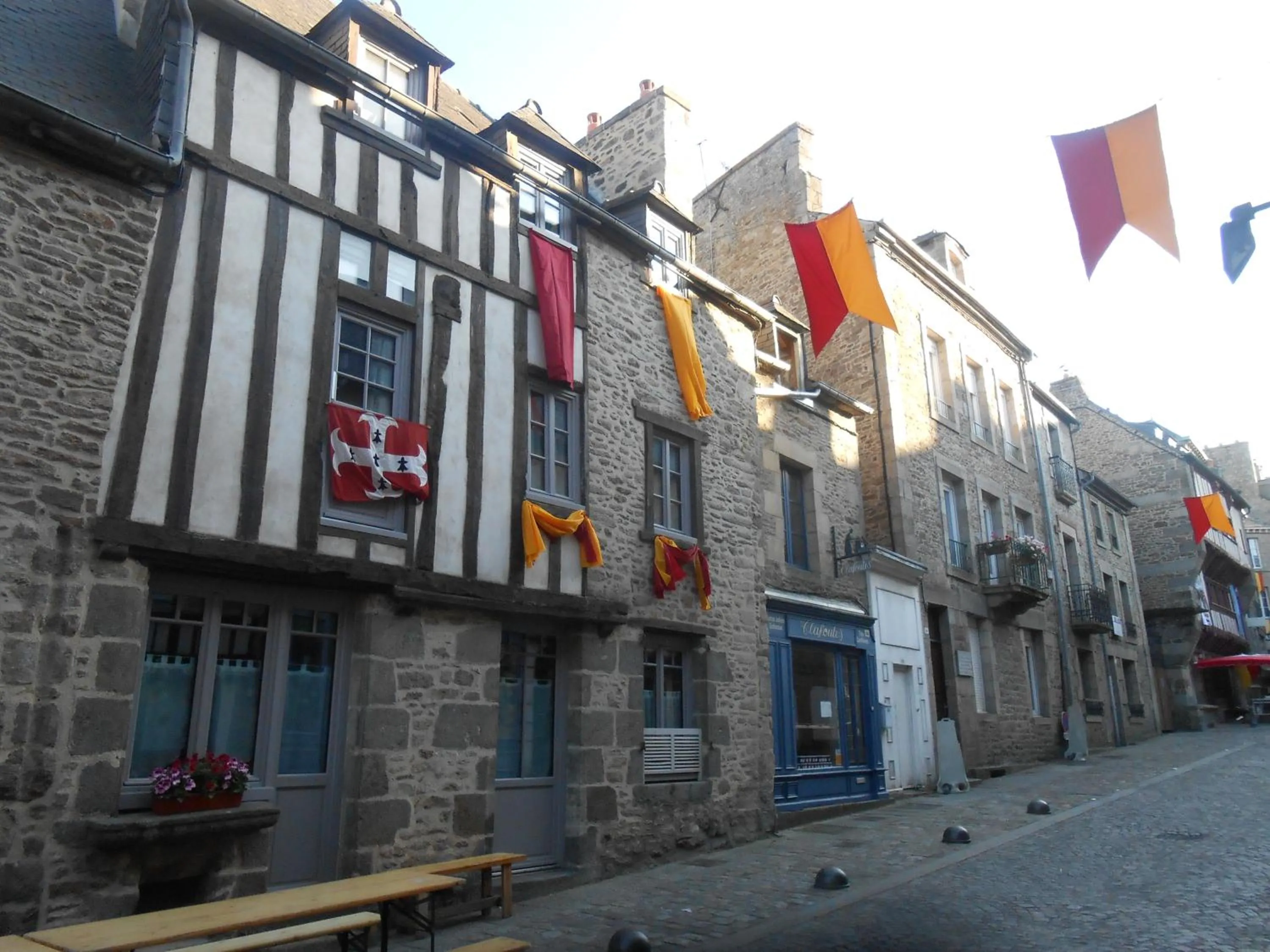 Restaurant/places to eat in La Tocade Del Arte - Dinan