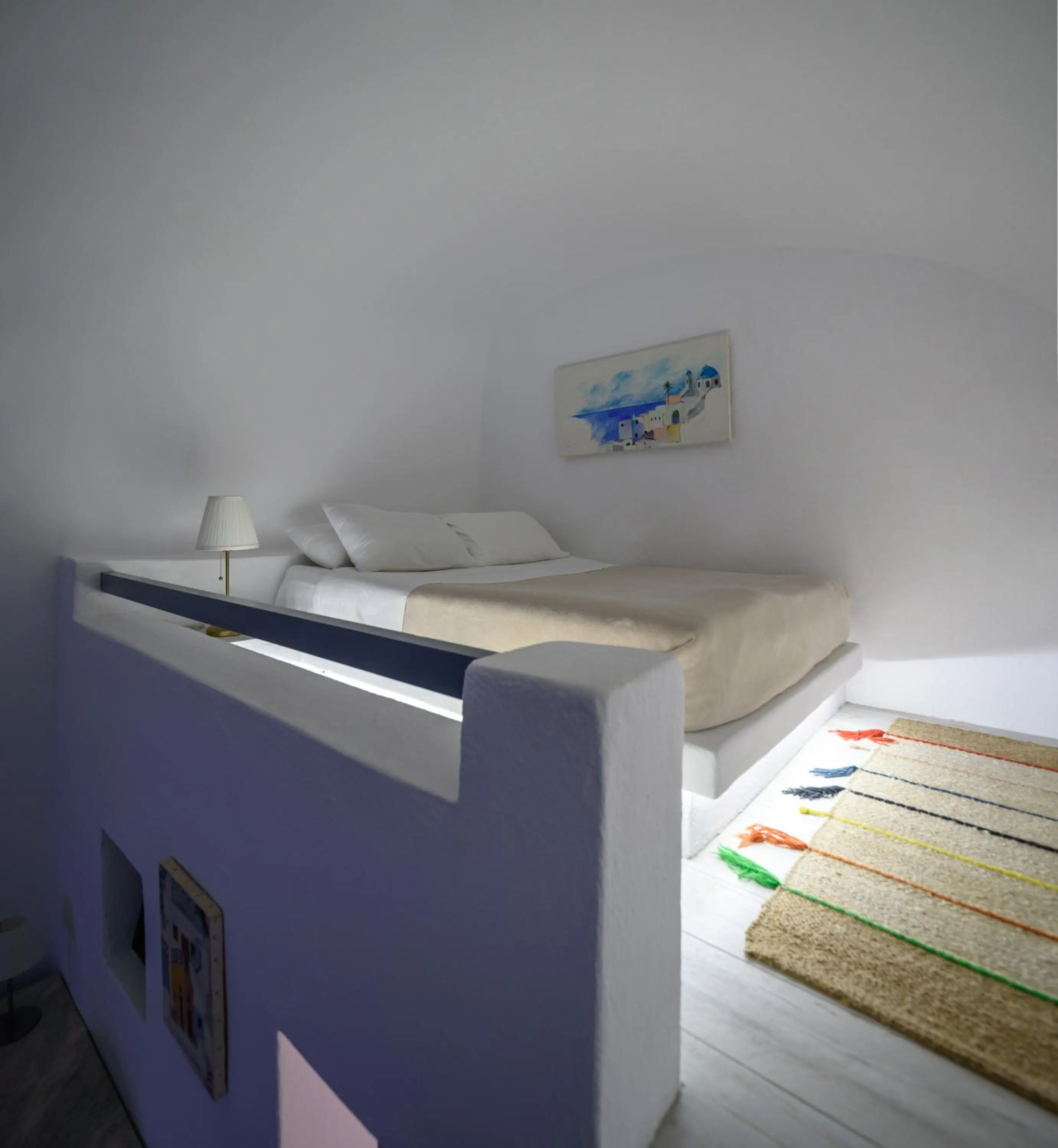 Bed in Heliotopos