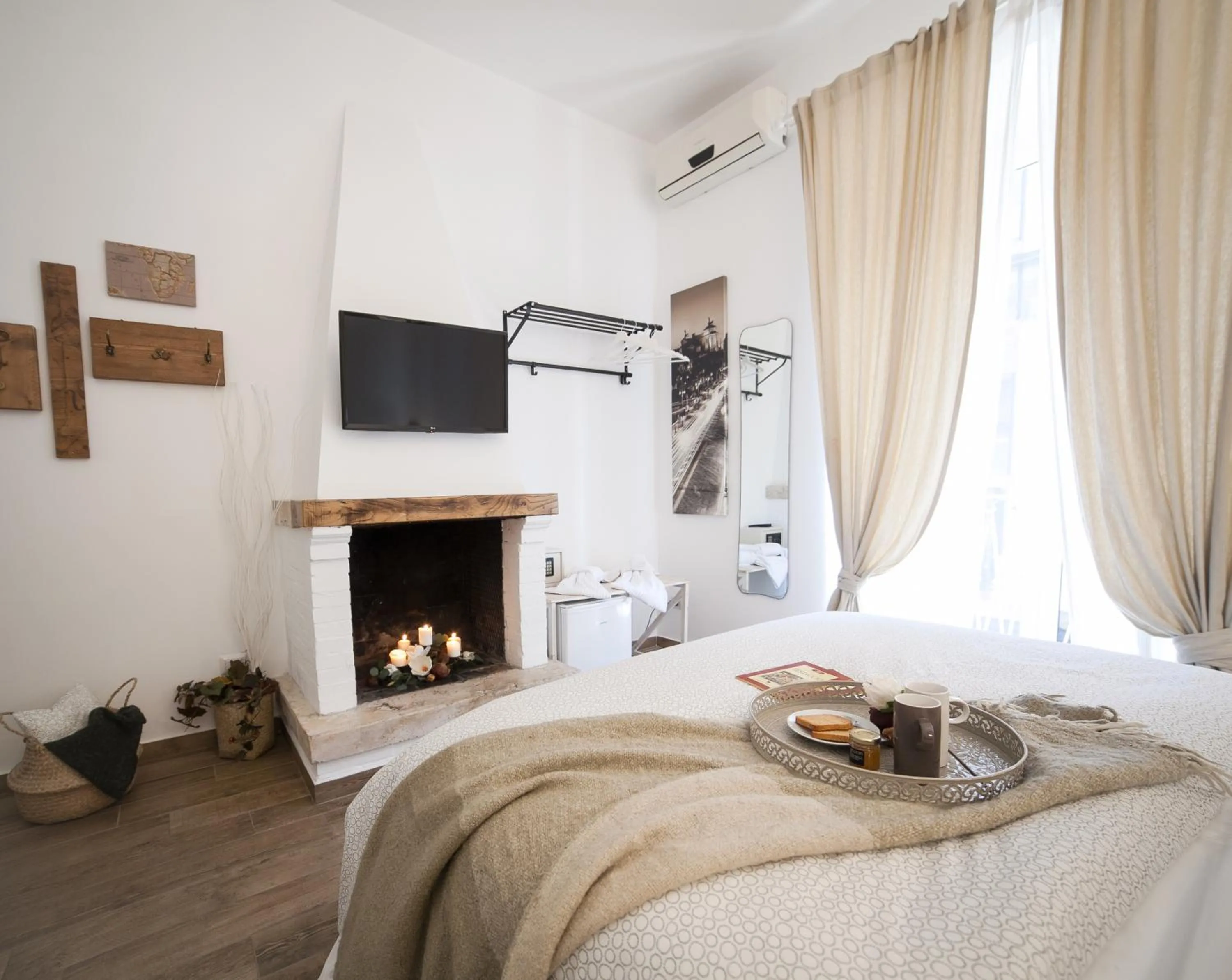 Photo of the whole room, Bed in Maison Coquette