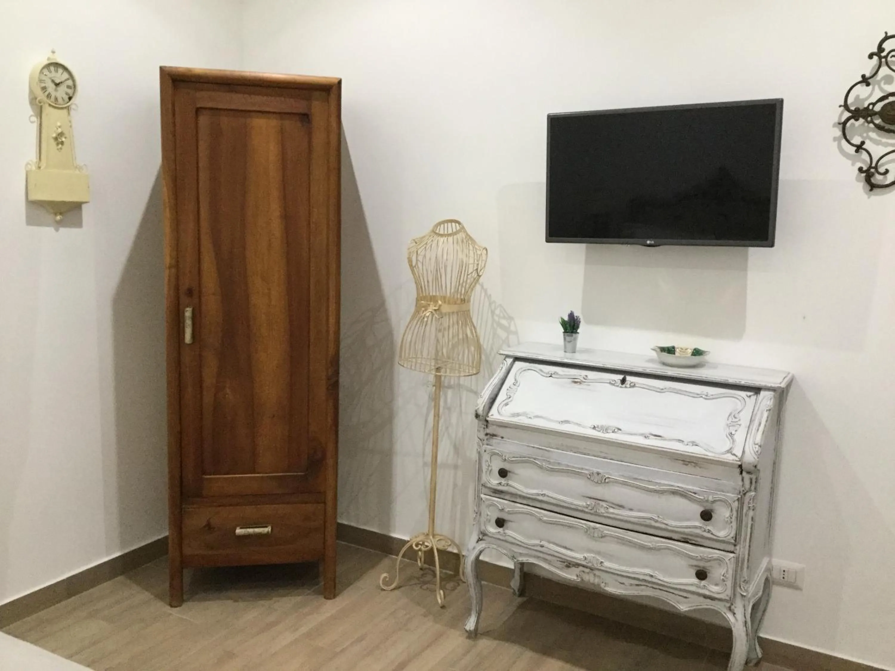 Decorative detail in Maison Coquette