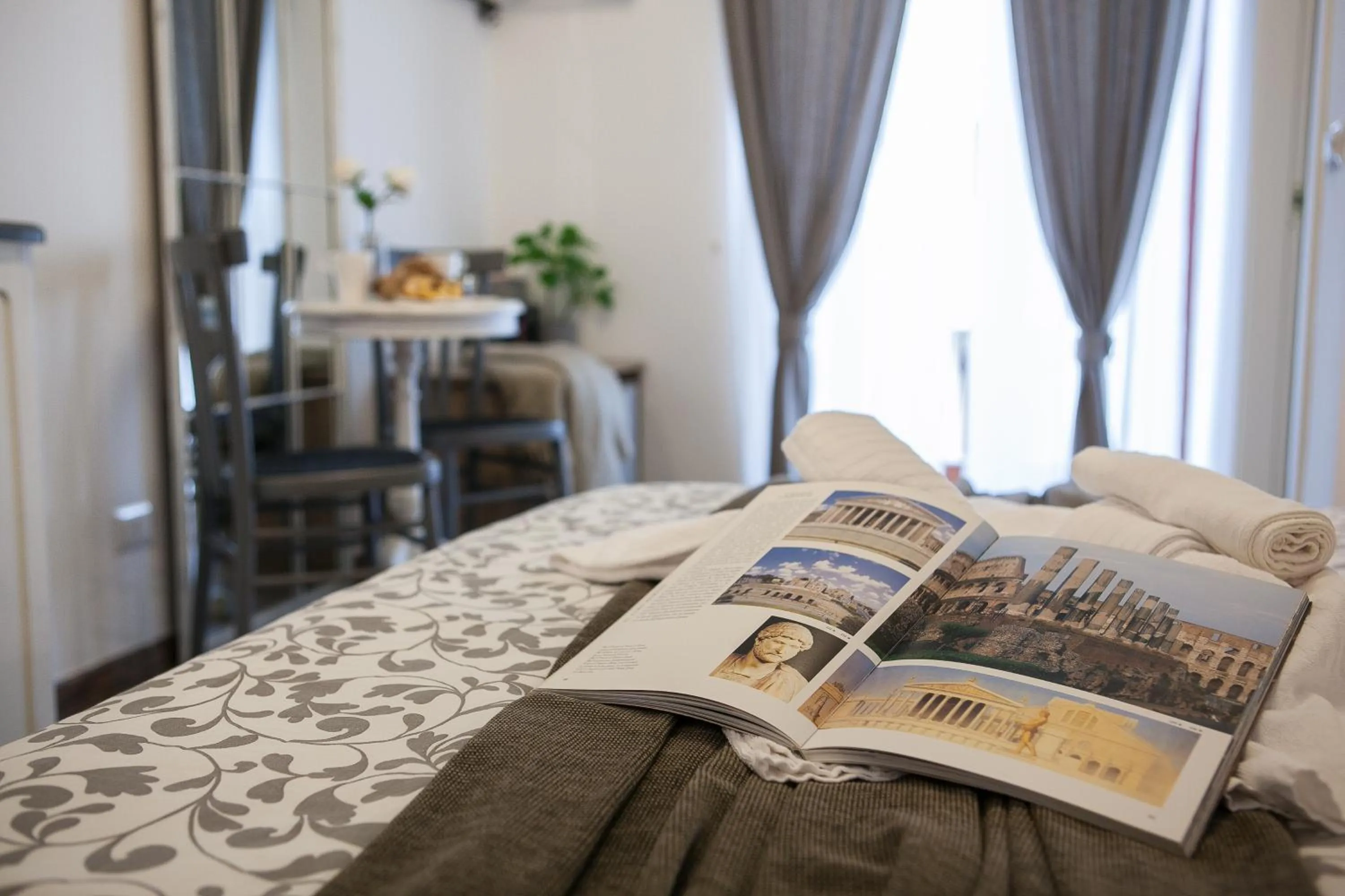 Bedroom, Bed in Maison Coquette