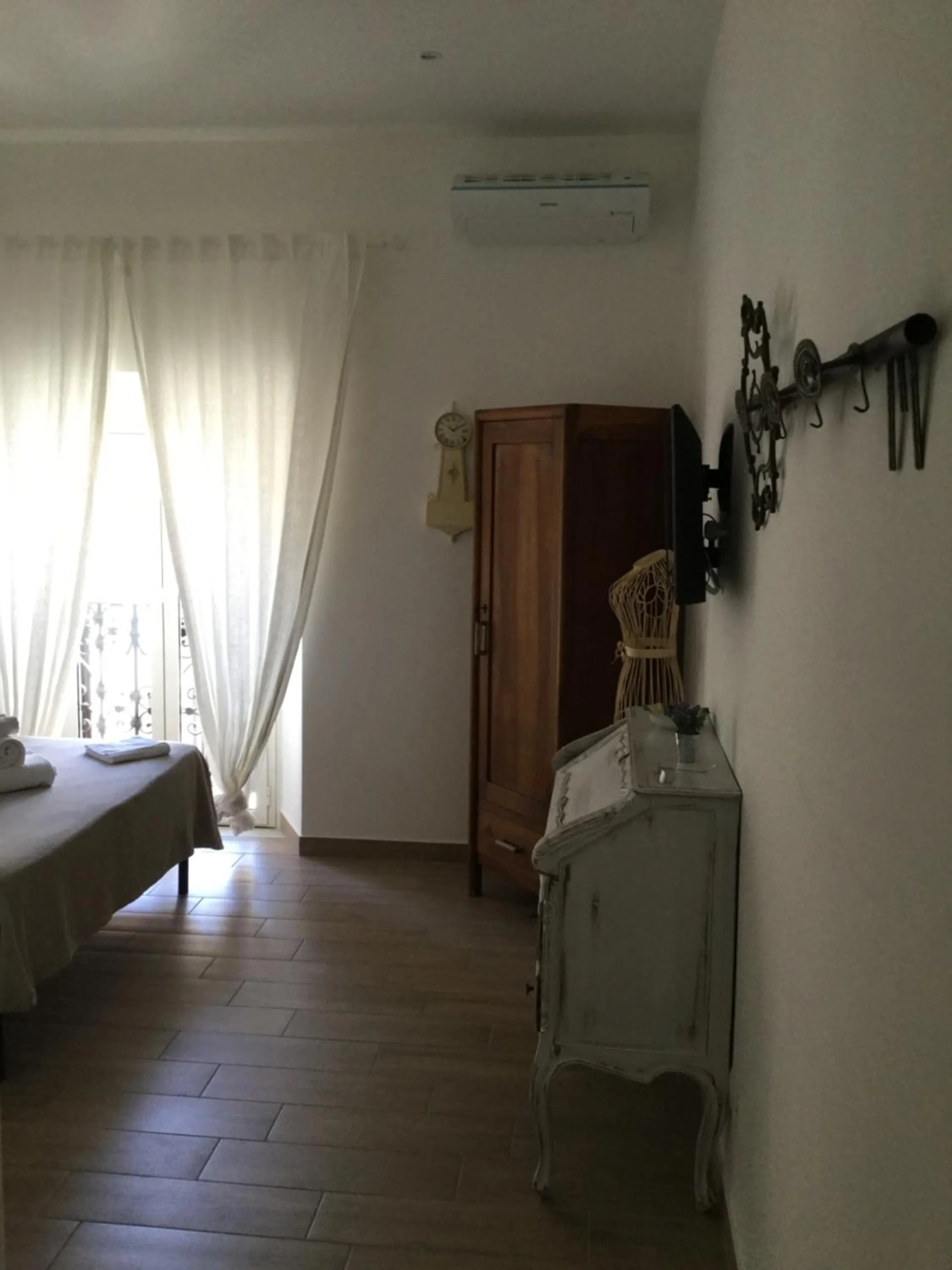 Photo of the whole room, Bed in Maison Coquette