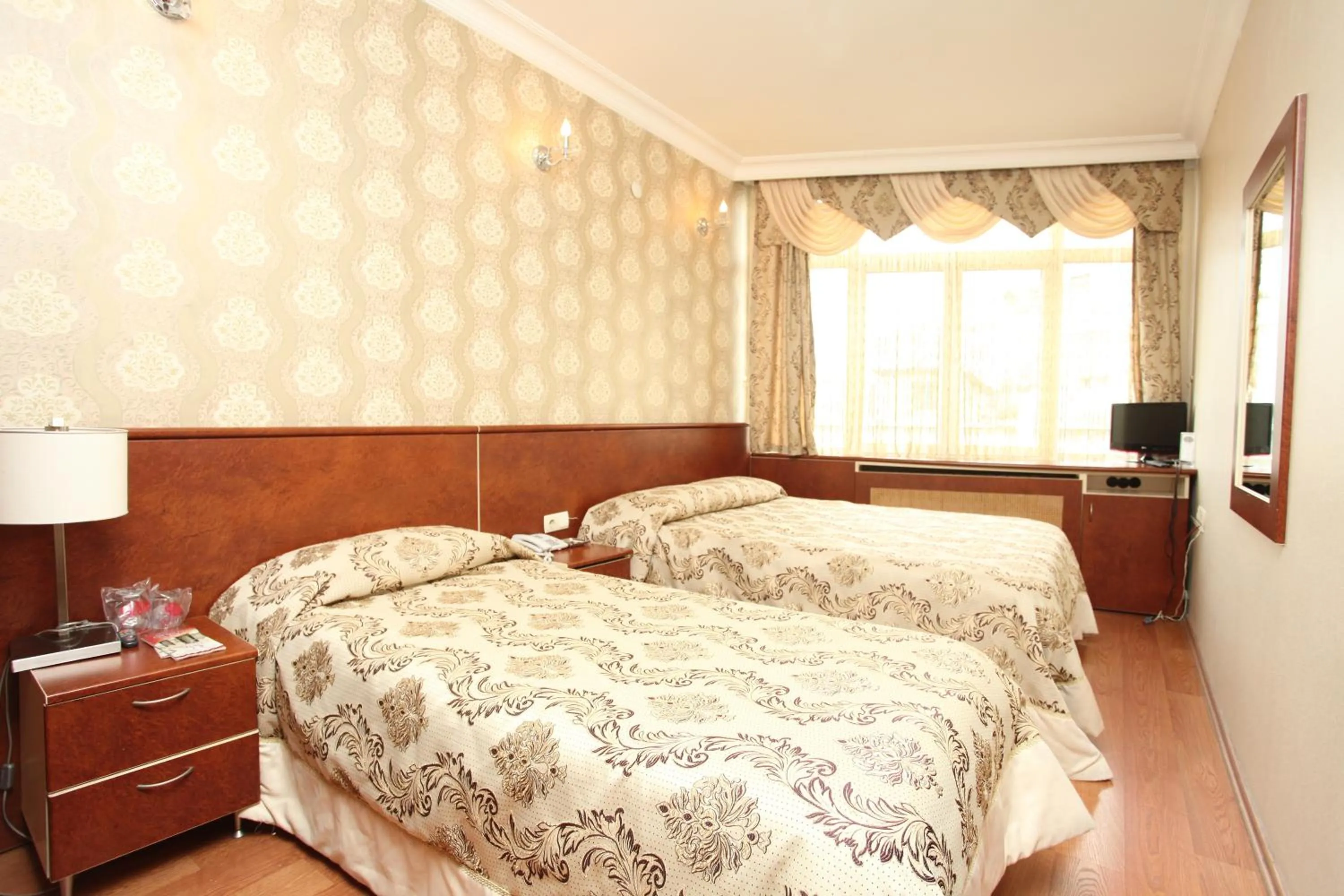 Photo of the whole room, Bed in Turvan Hotel