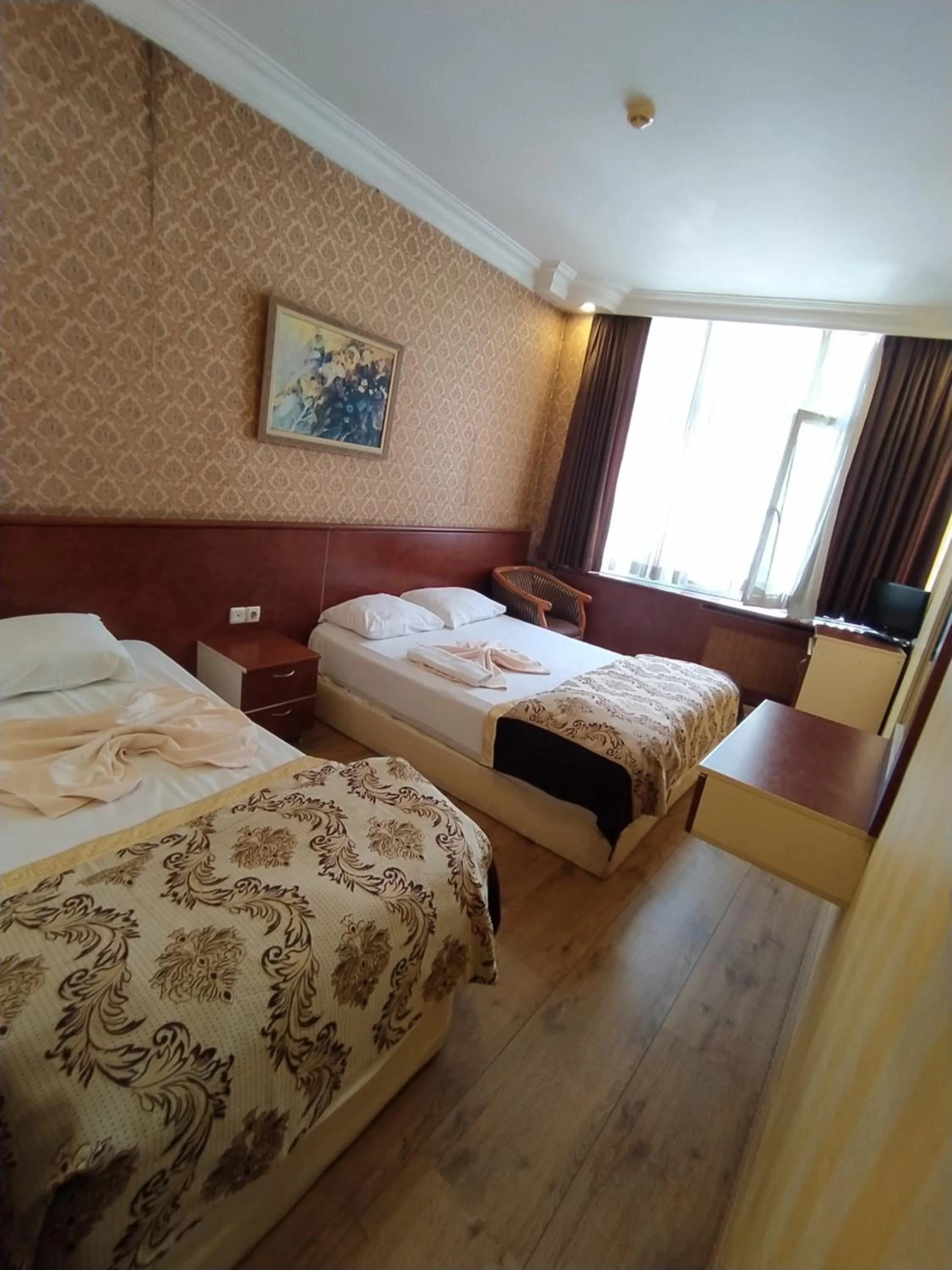 Photo of the whole room, Bed in Turvan Hotel