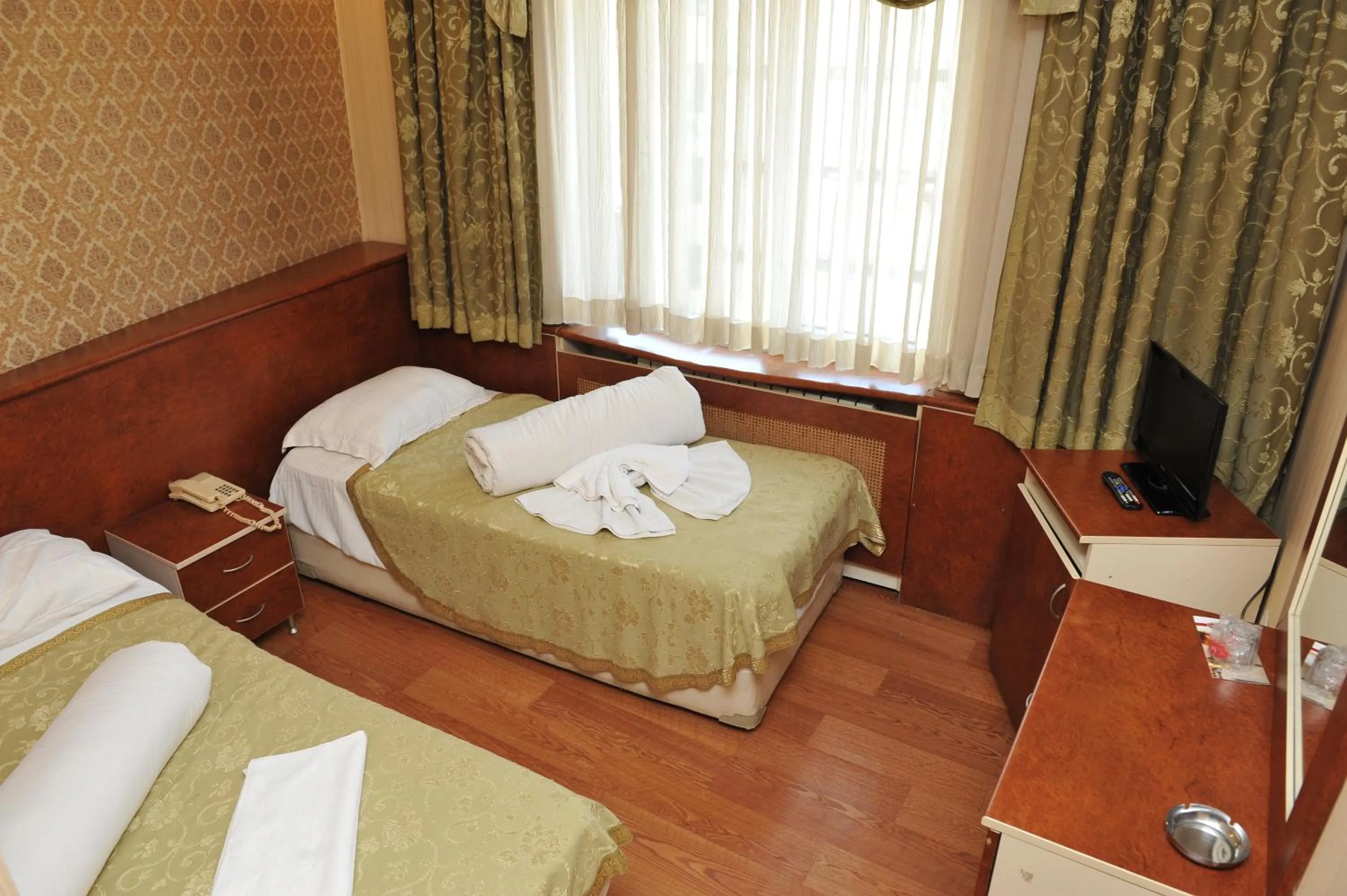 Photo of the whole room, Bed in Turvan Hotel