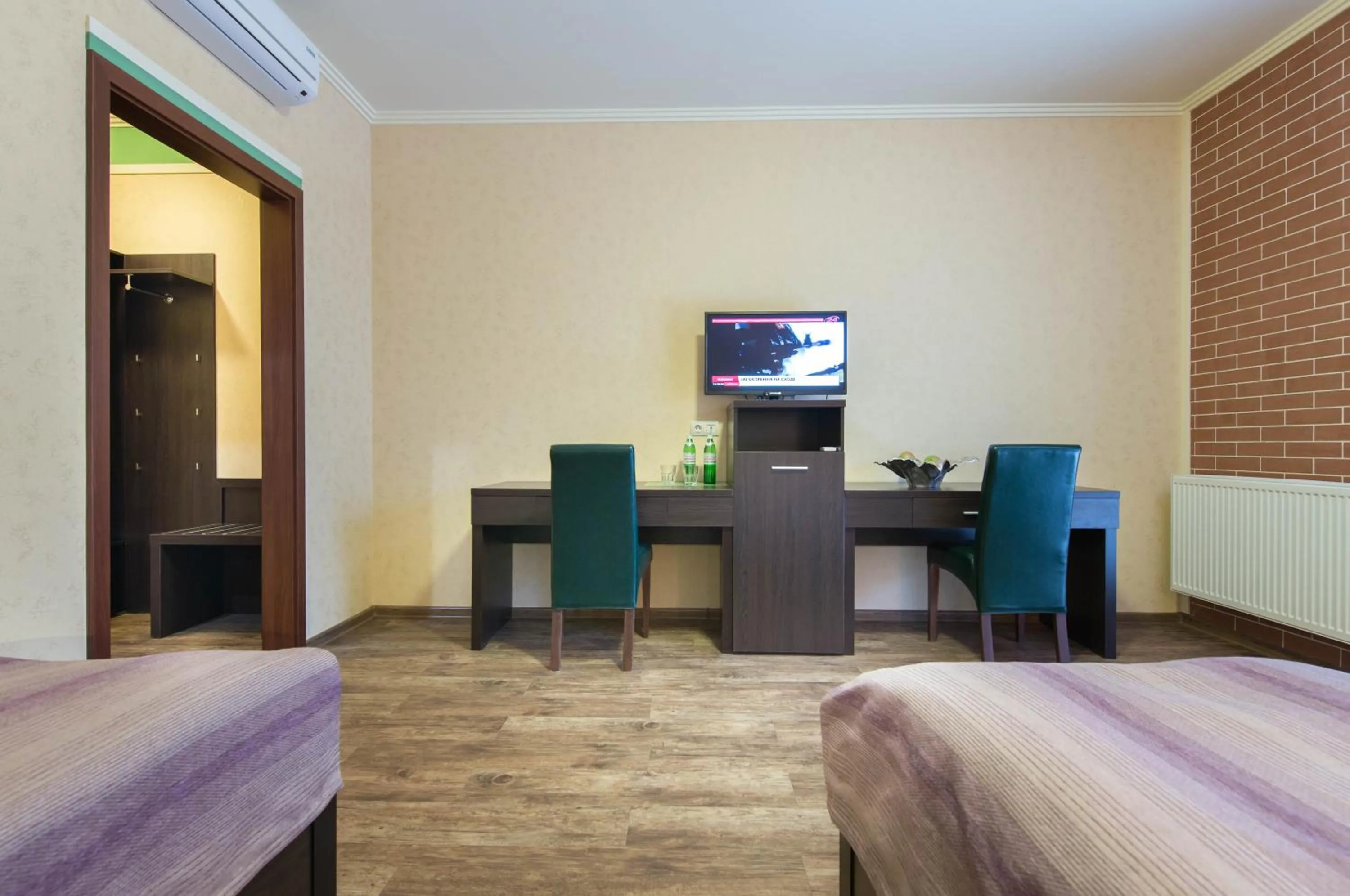 Decorative detail, Bed in Green Villa