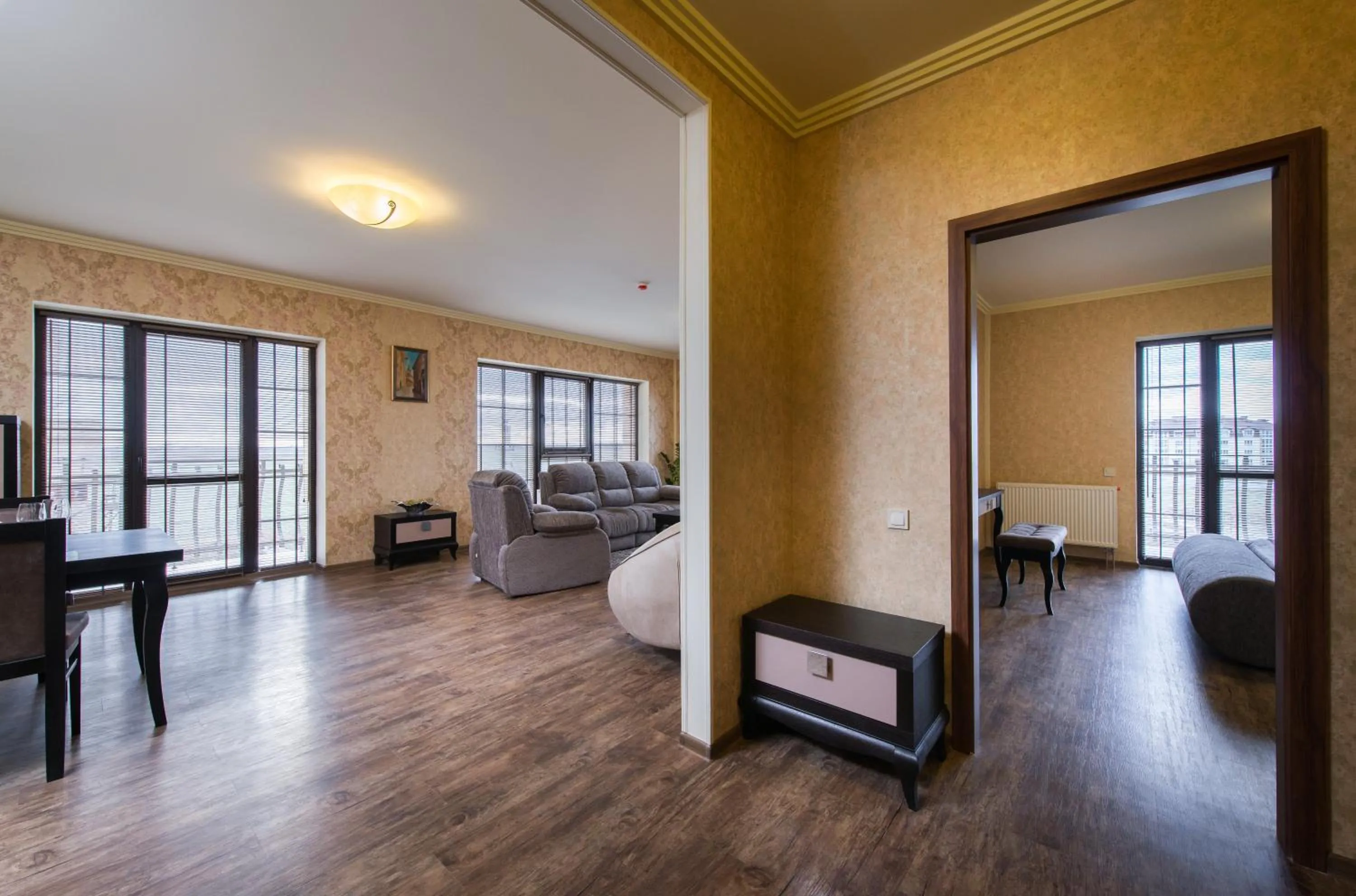 Photo of the whole room in Green Villa