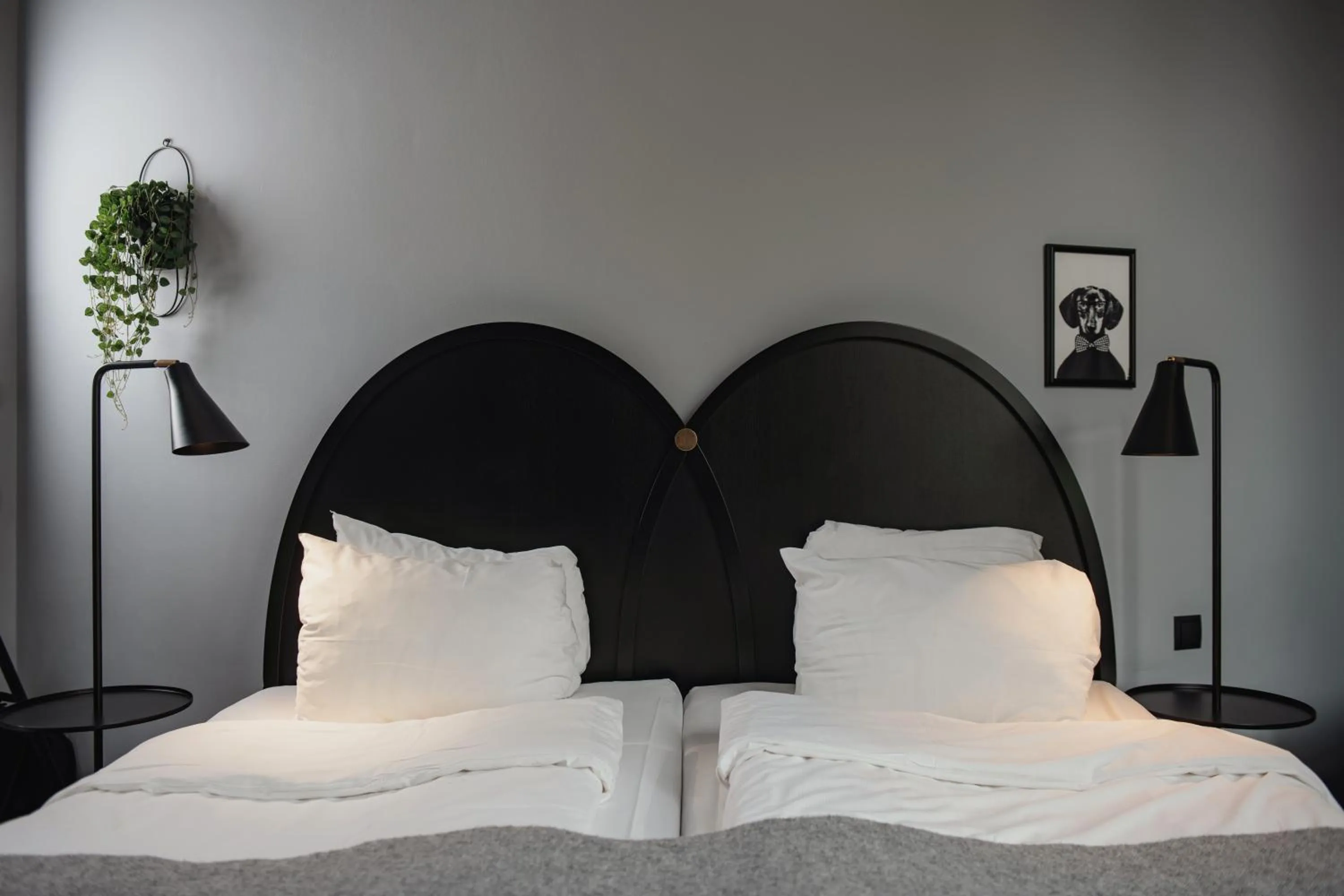 Property building, Bed in Home Hotel Borgen