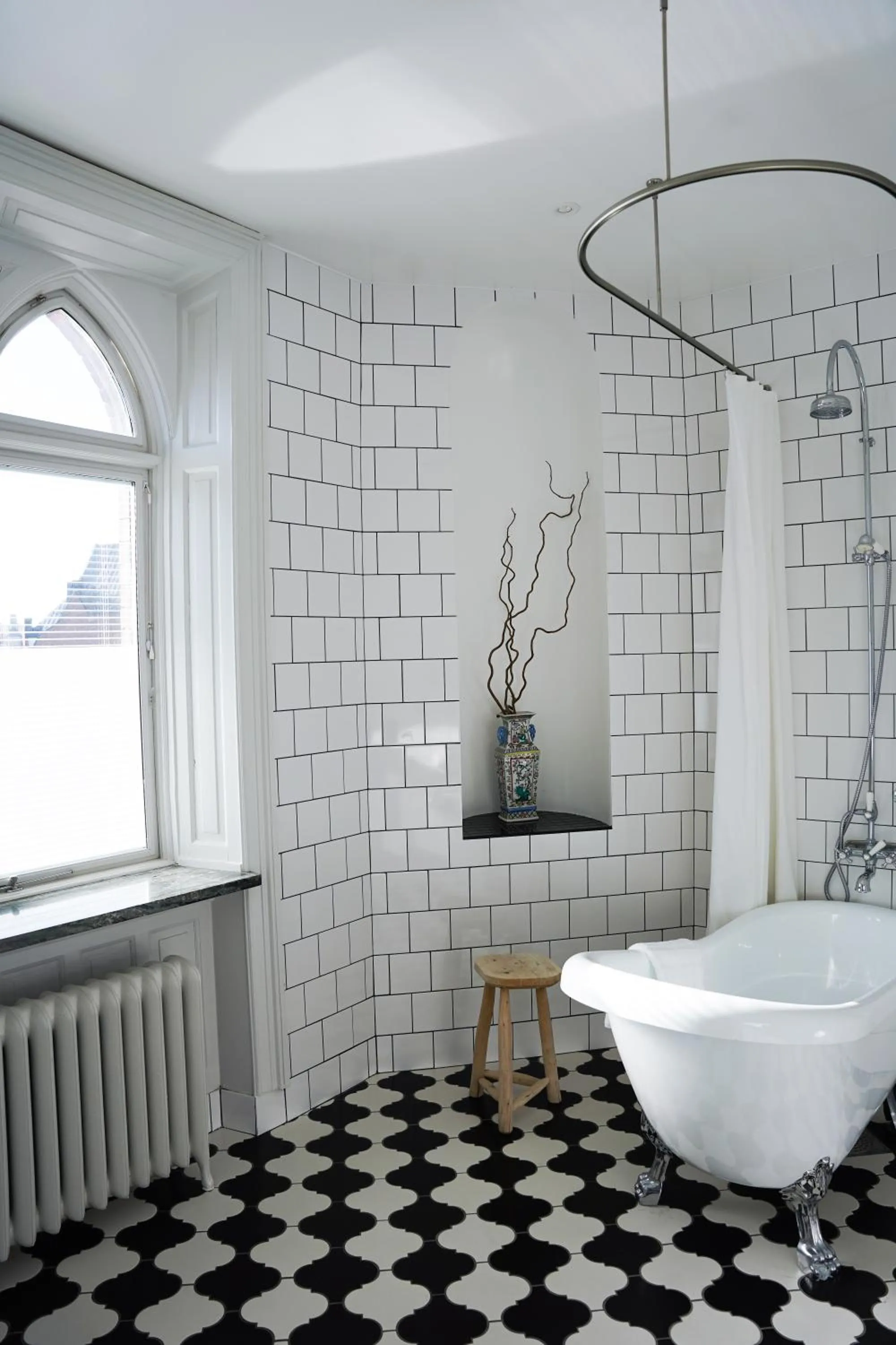 Bath in Home Hotel Borgen