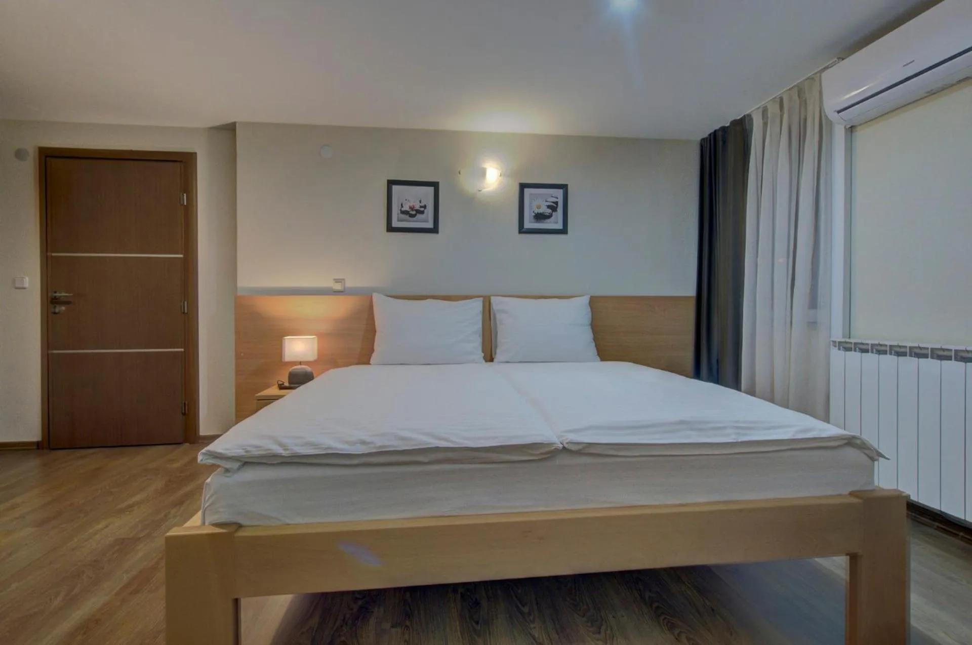 Bed in Tihe Noci Motel