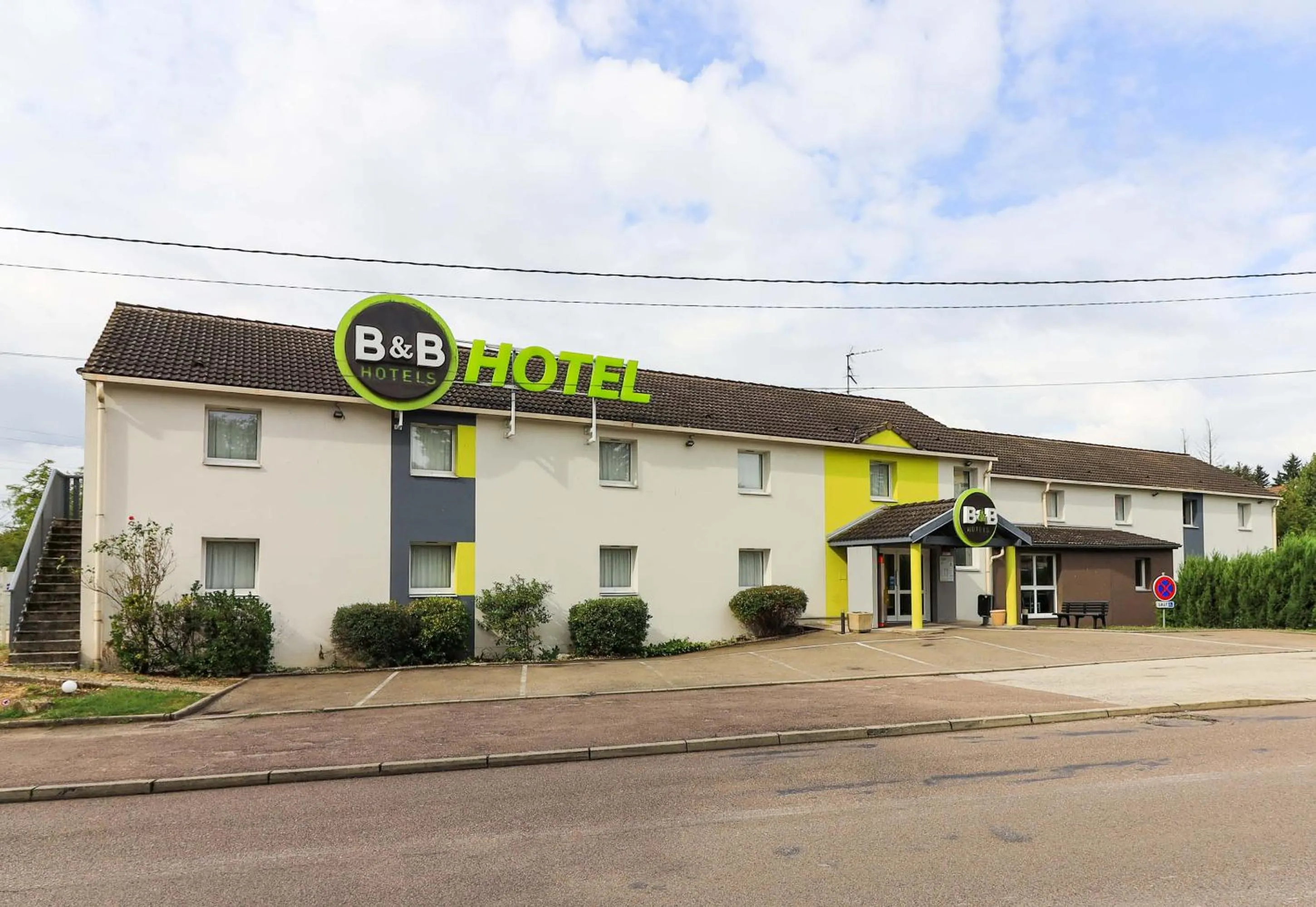 Property building in B&B HOTEL Chalon-Sur-Saone Sud