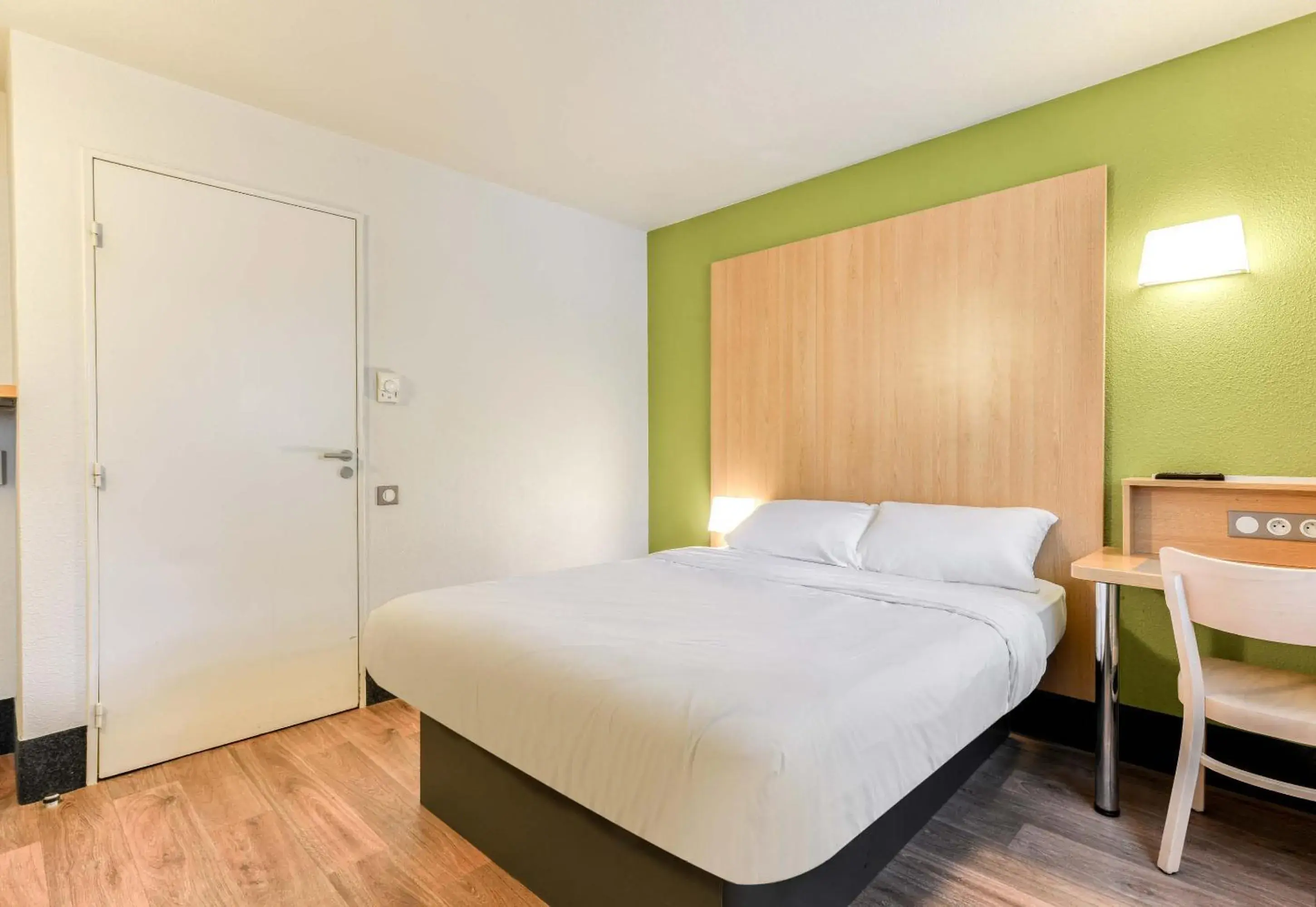 Double Room - Disability Access in B&B HOTEL Montpellier 2 Double Room - Disability Access in B&B HOTEL Montpellier 2