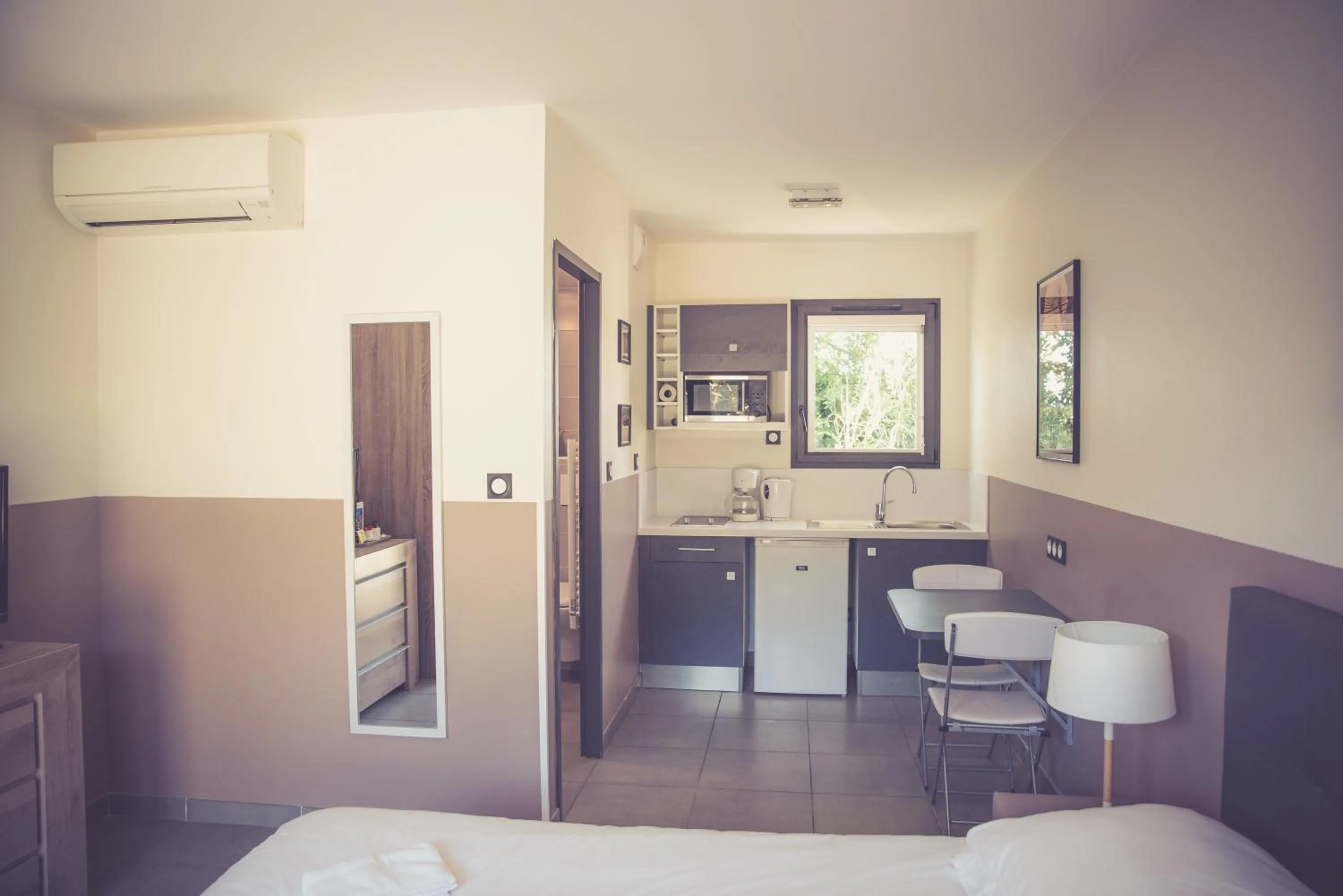 Bed in 514 Appart Hotel