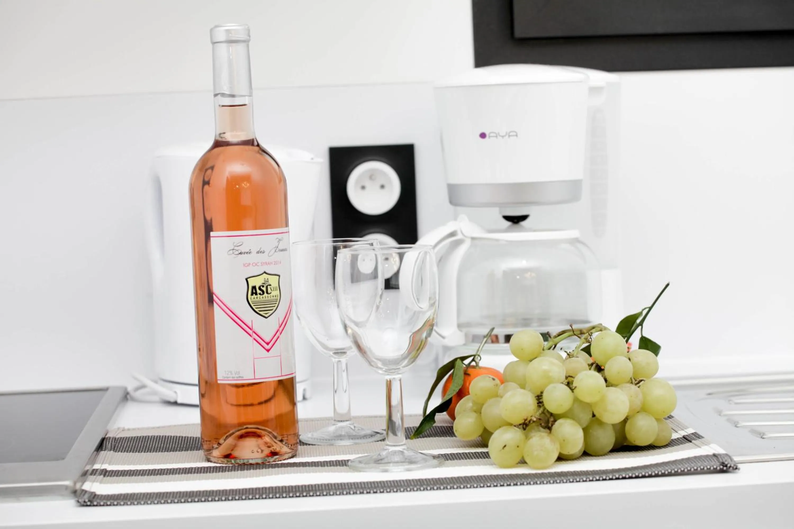 Coffee/tea facilities in 514 Appart Hotel