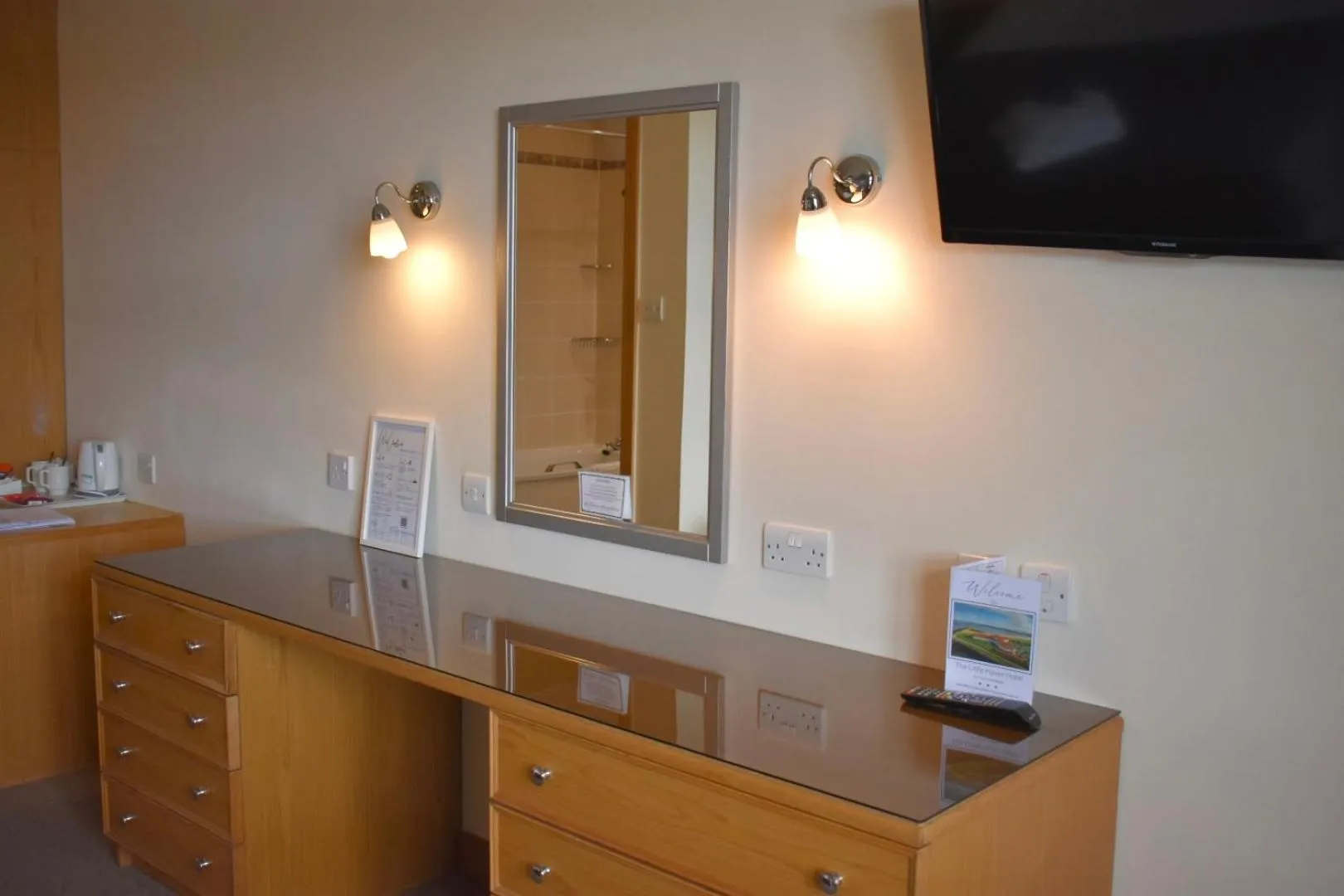 Coffee/tea facilities in The Little Haven Hotel On The Beach