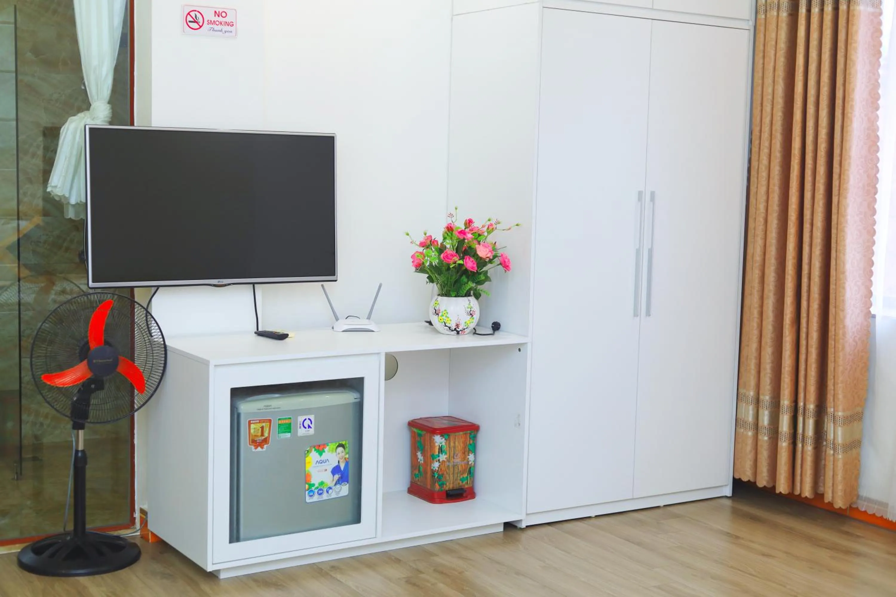 Communal lounge/ TV room in HAAP Transit Hotel