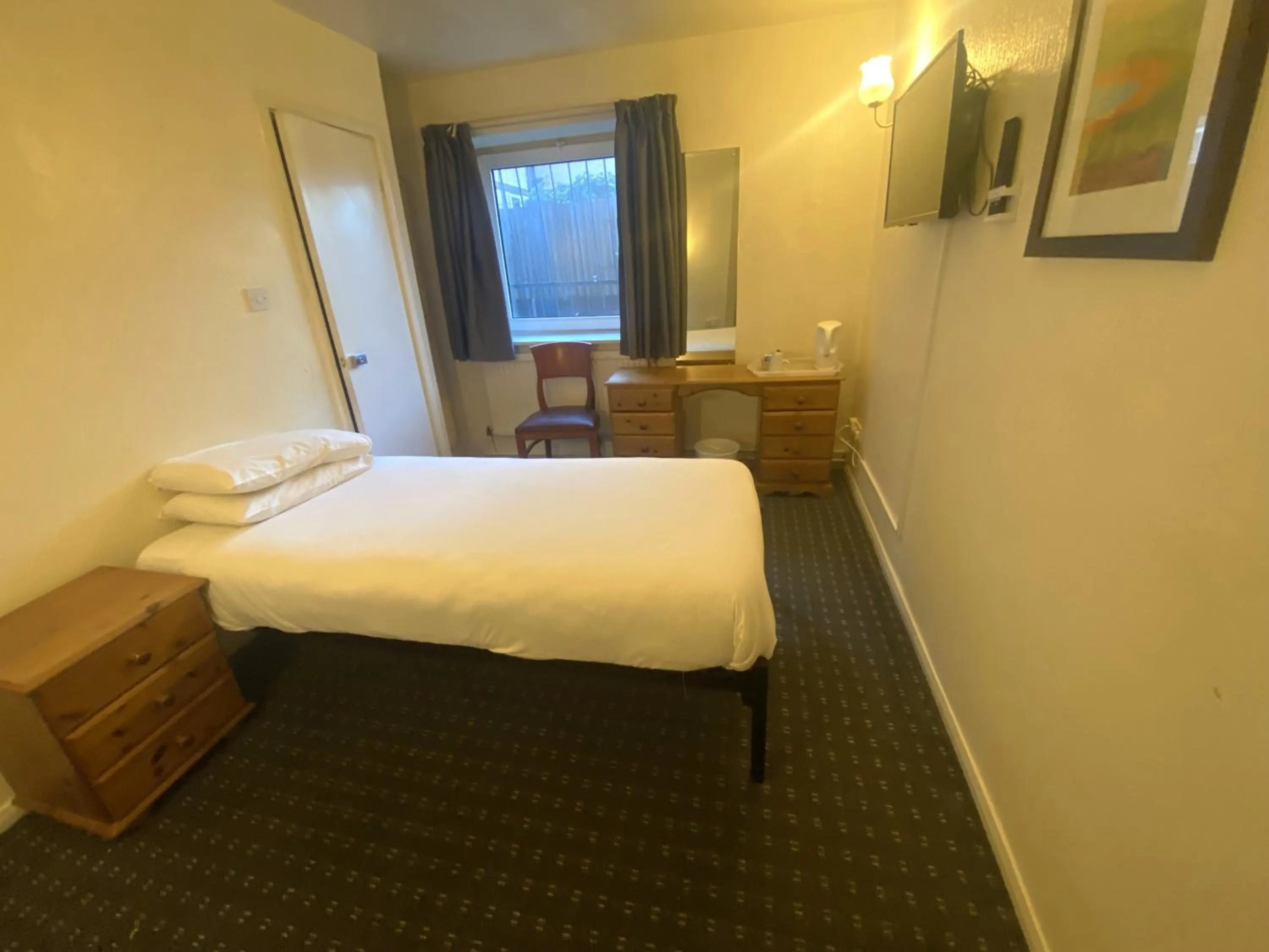 Bedroom, Bed in Hotel 346