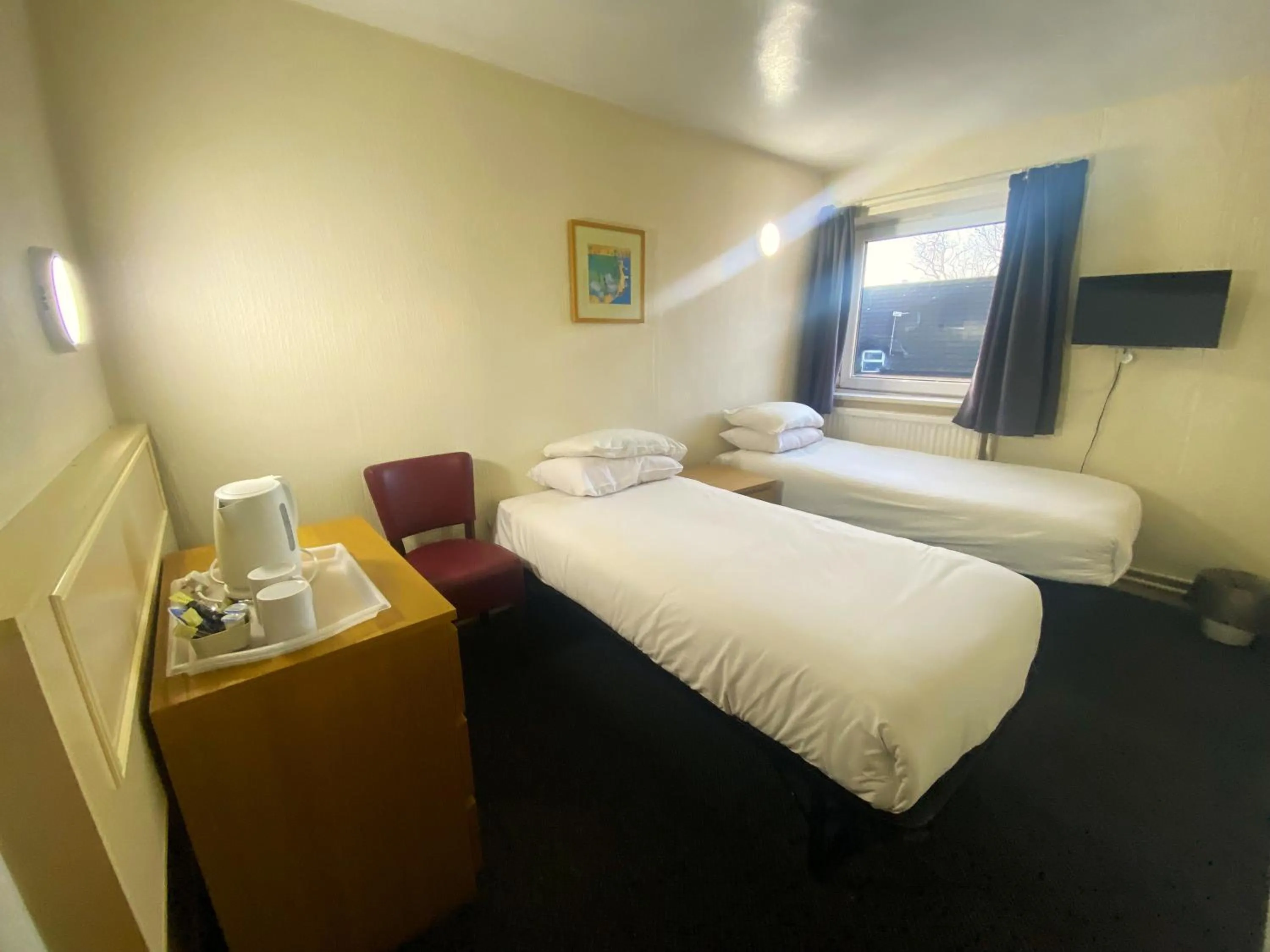 Bedroom, Bed in Hotel 346