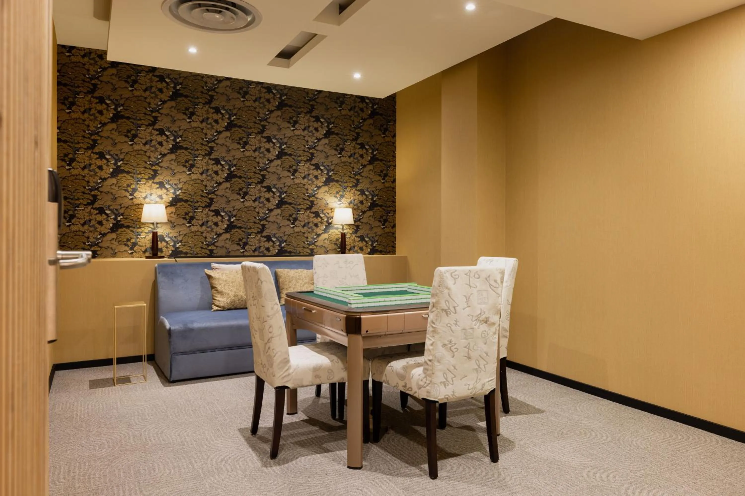 Game Room in Shanghai Hotel Holland