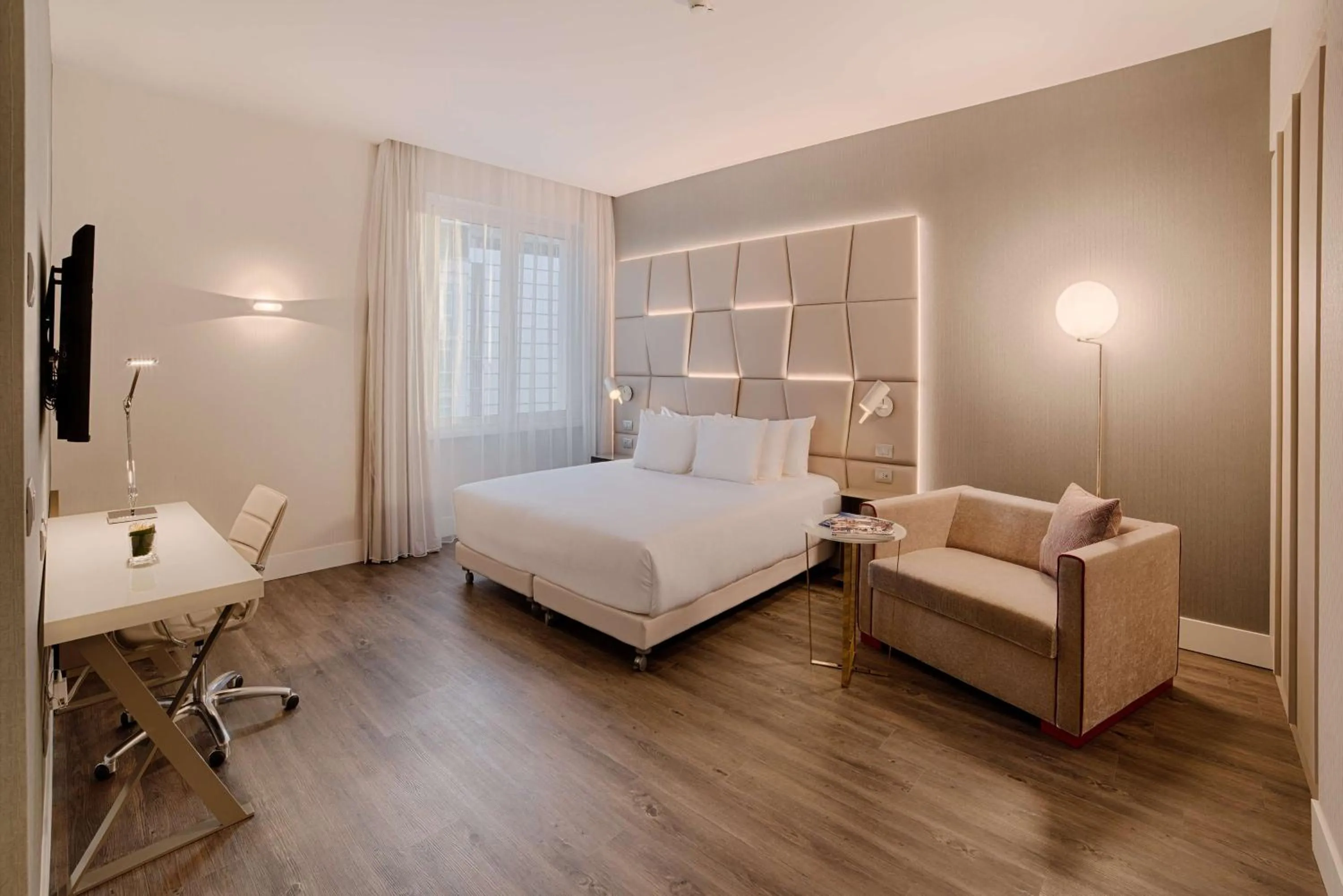 Large Premium Double or Twin Room in NH Collection Palazzo Cinquecento