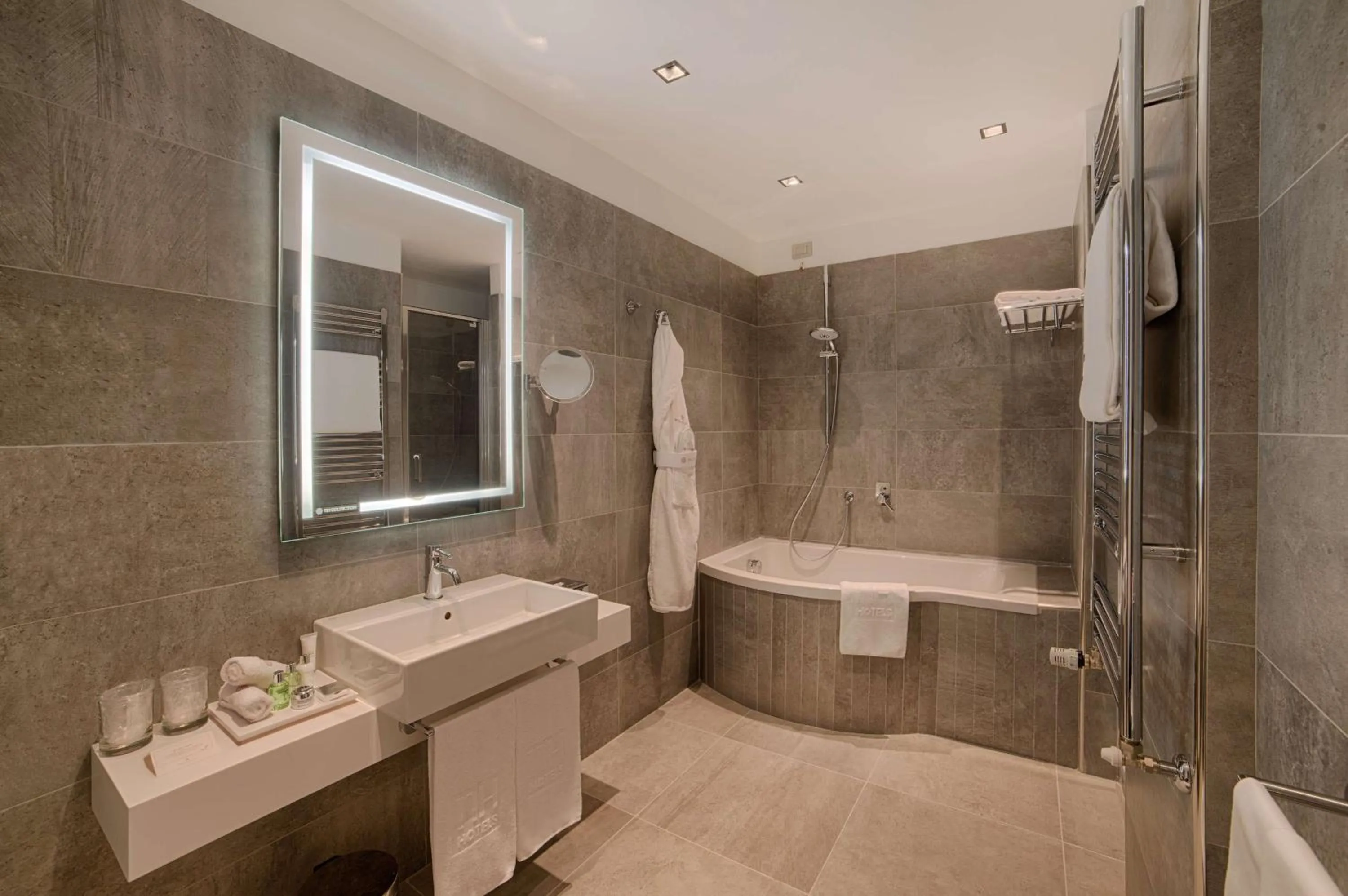 Bathroom in NH Collection Palazzo Cinquecento