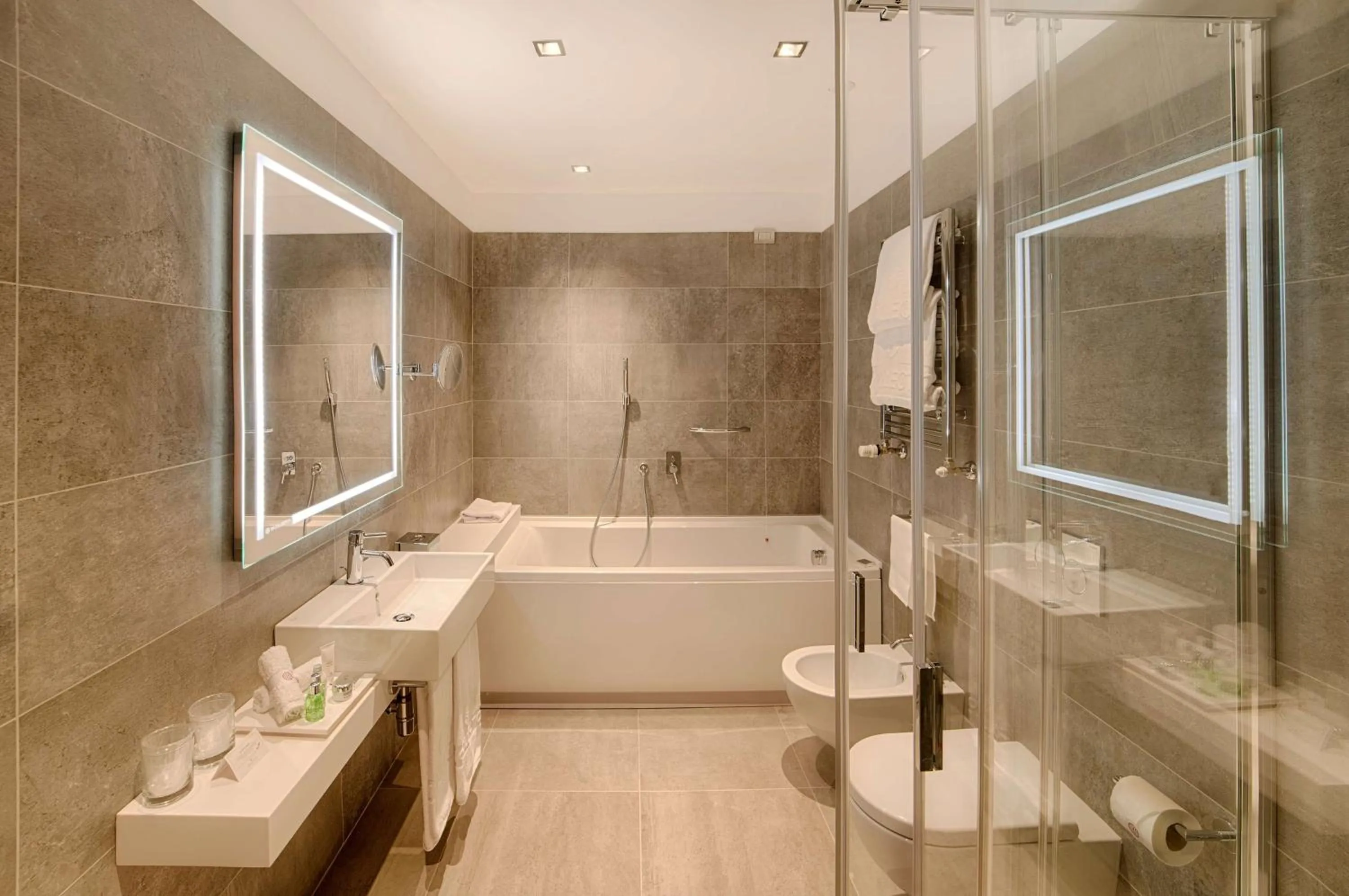 Bathroom in NH Collection Palazzo Cinquecento