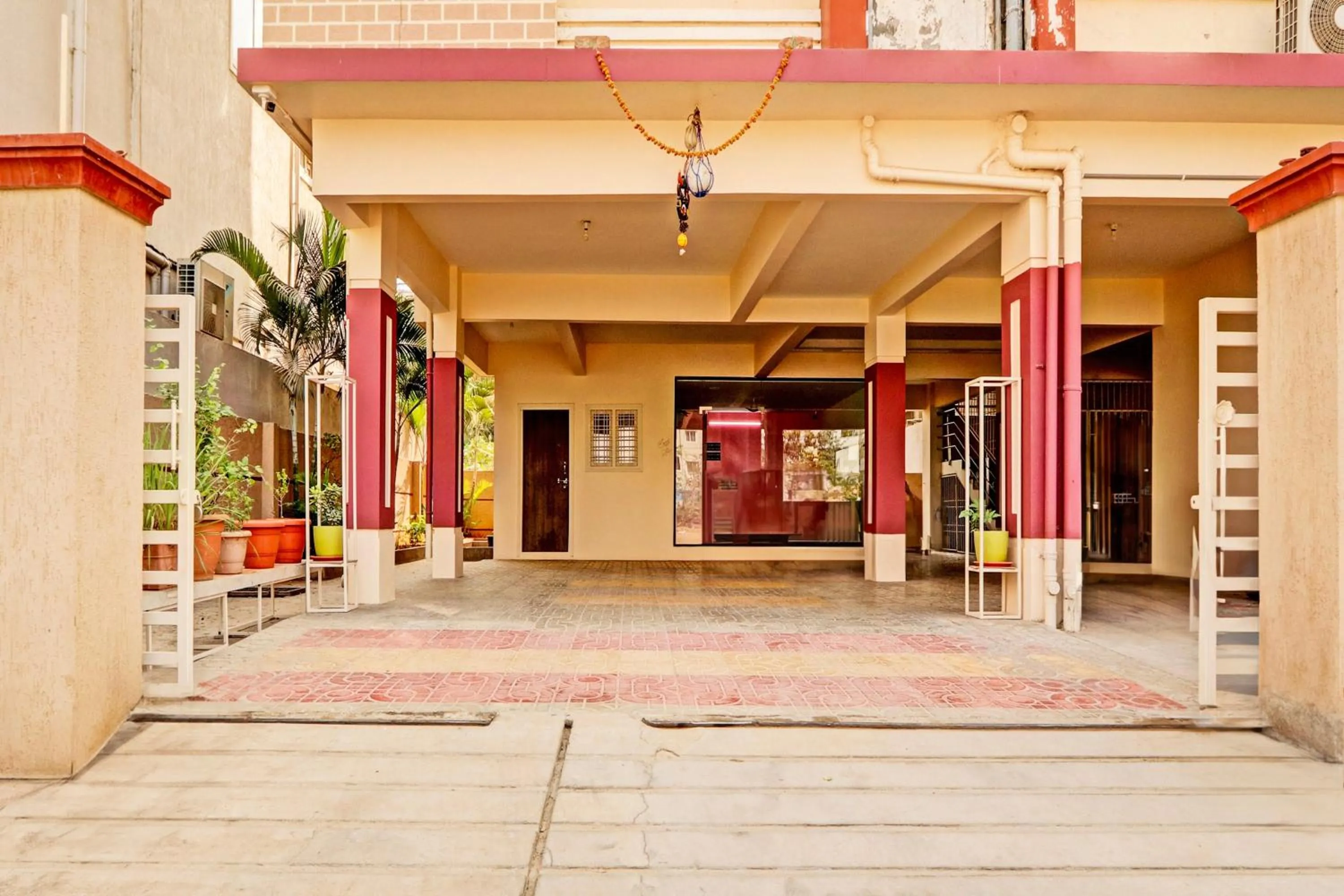 Facade/entrance in Super Collection O Q Suites Madhapur