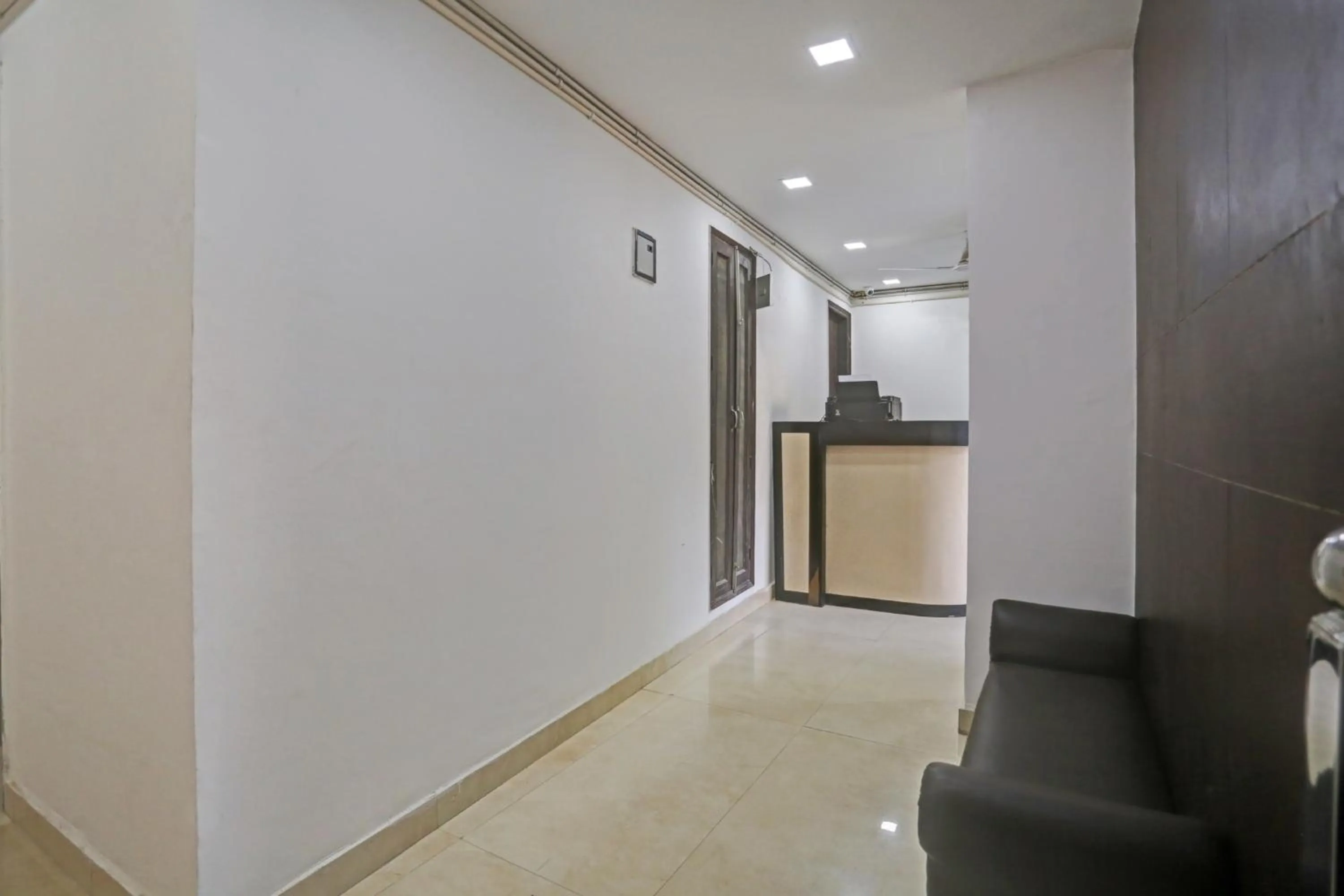 Lobby or reception in Hotel O Premium Rooms