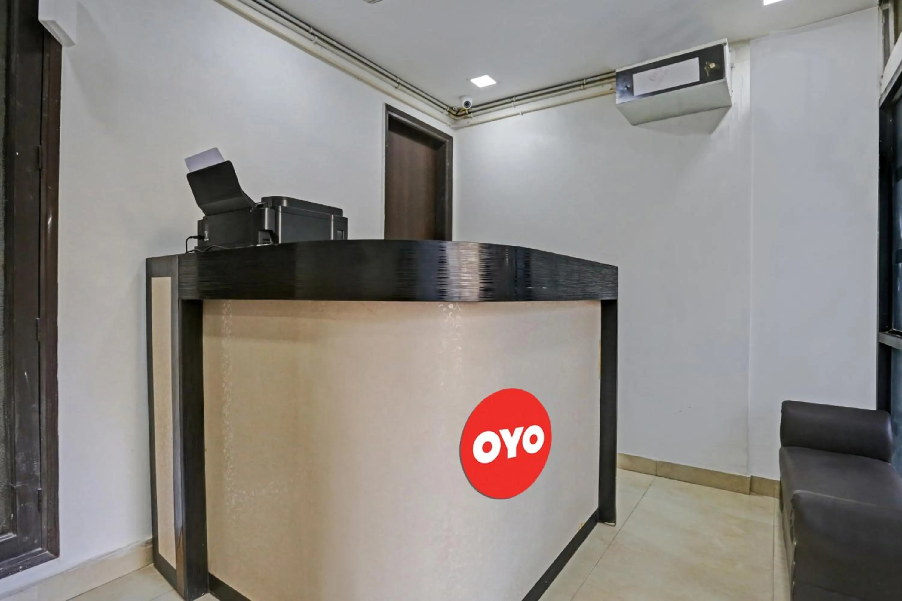 Lobby or reception in Hotel O Premium Rooms