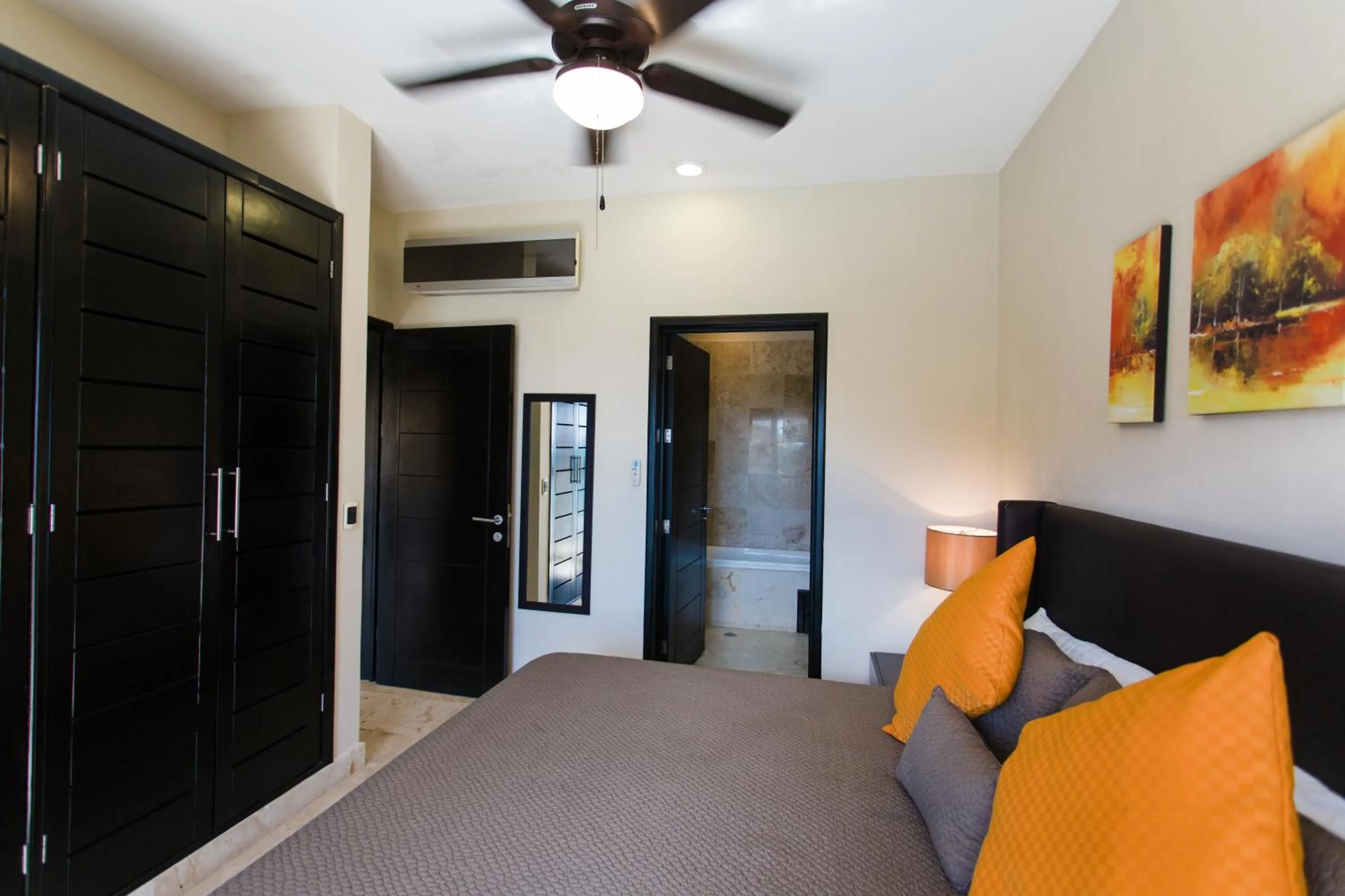 Bedroom, Bed in Oceanfront el Faro Surf 302