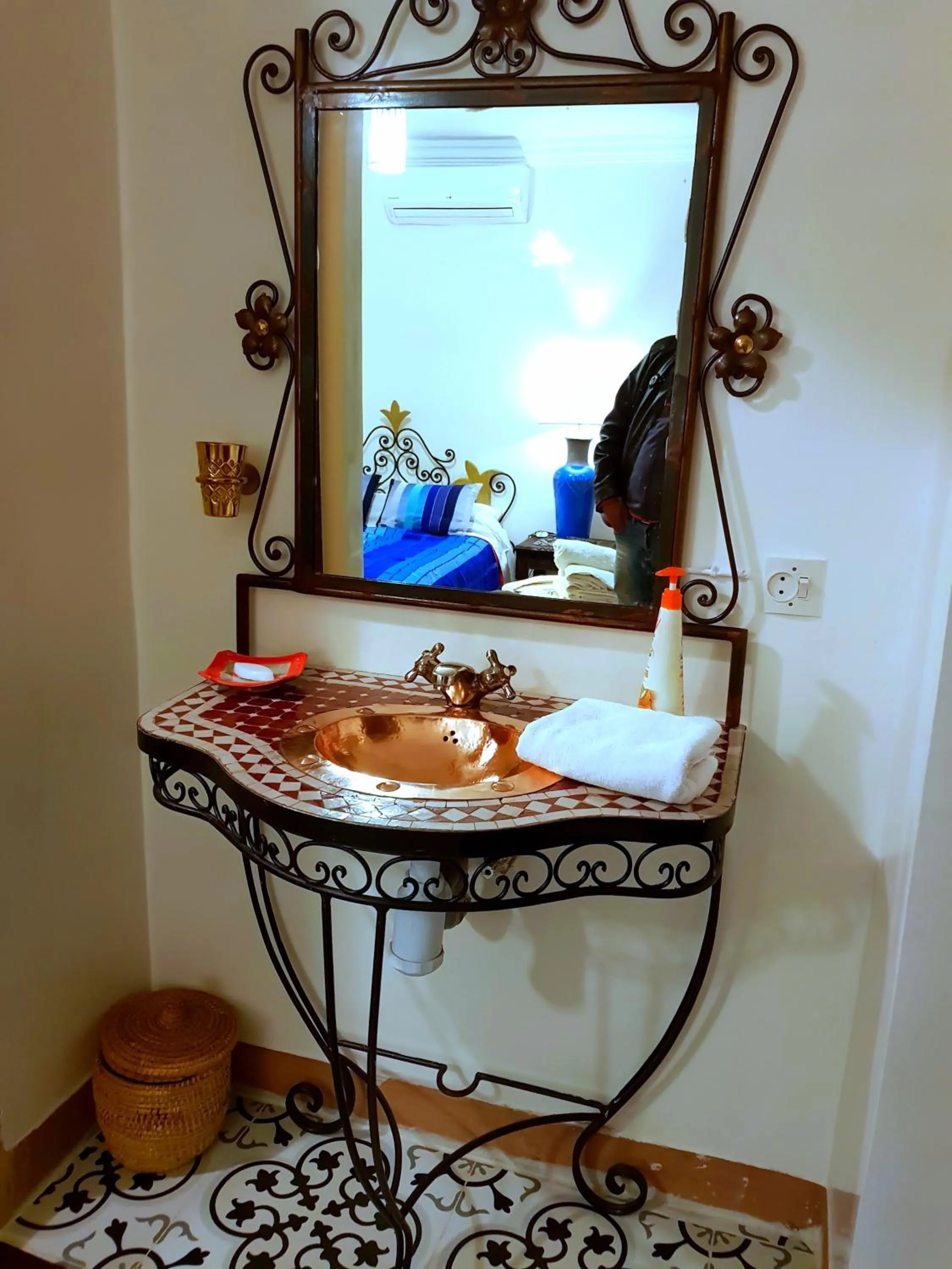 Bathroom in Riad Konouz