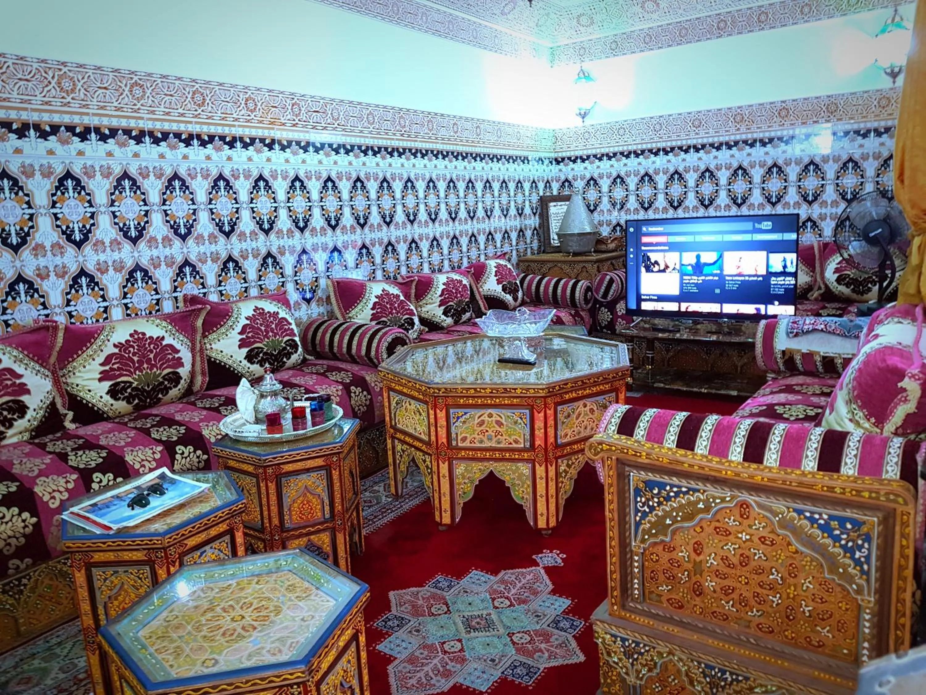Communal lounge/ TV room in Riad Konouz