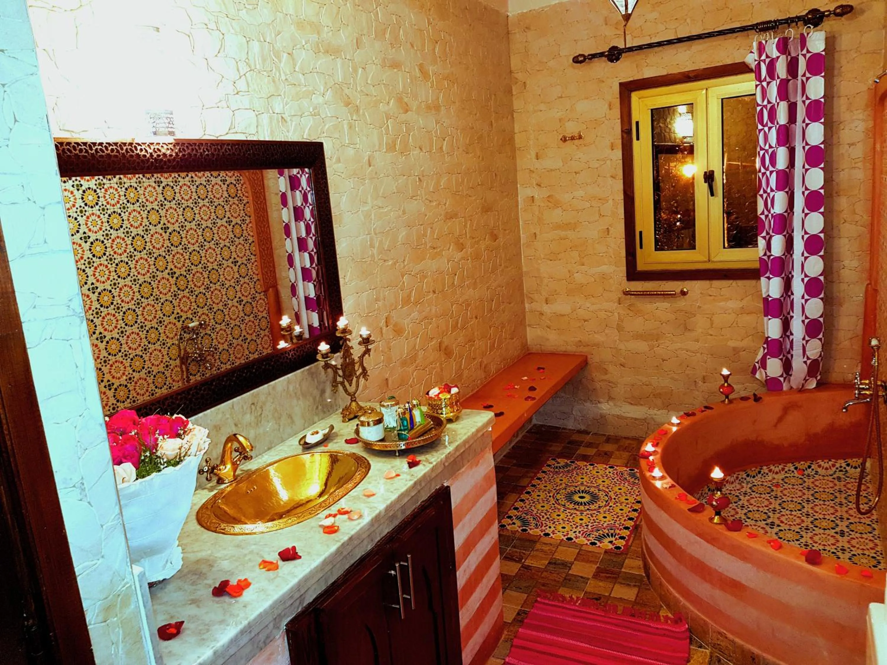 Bathroom in Riad Konouz