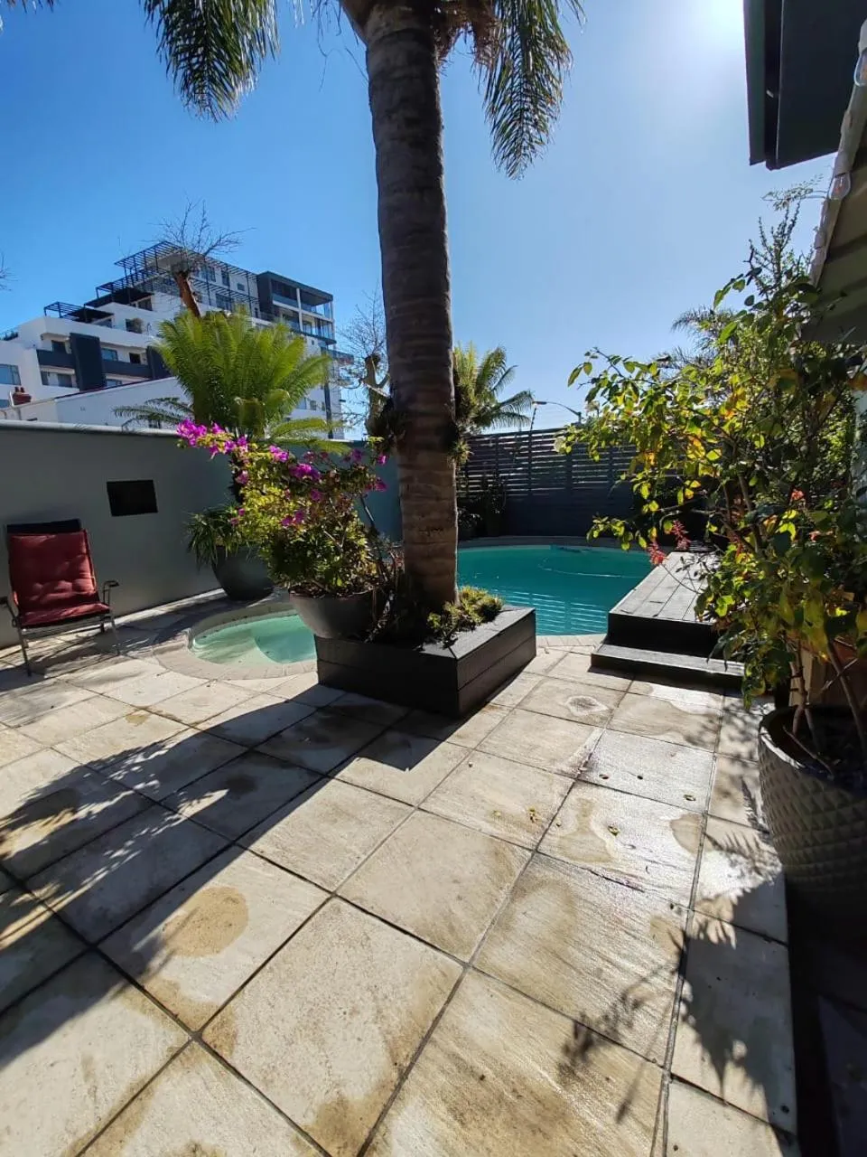 Garden in Point B Guest House -Sustainable Solar Energy