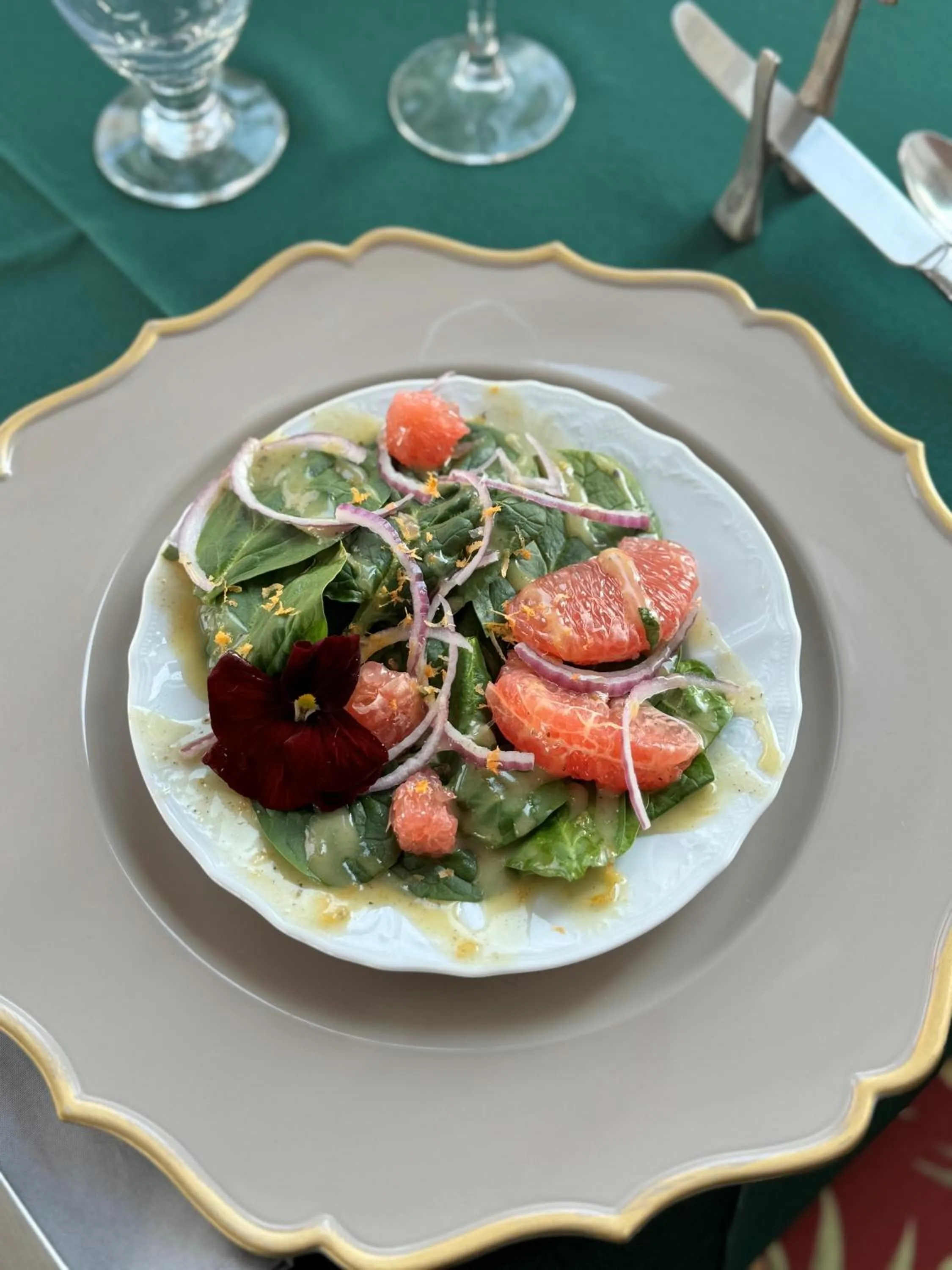 Breakfast in Garth Woodside Mansion Bed and Breakfast