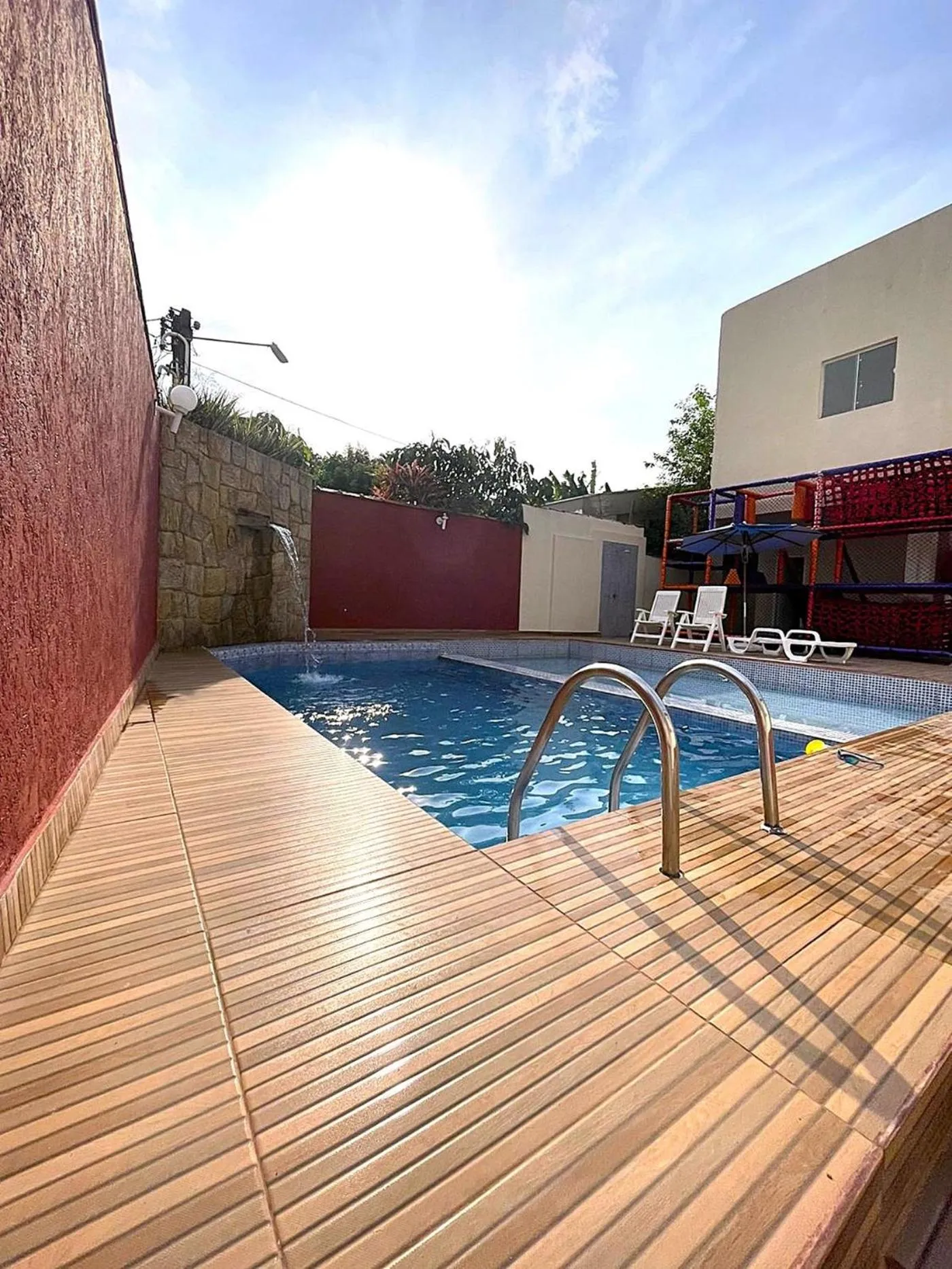 Swimming pool in Hotel Rosa da Ilha Guaruja - Perto do Mar com piscina
