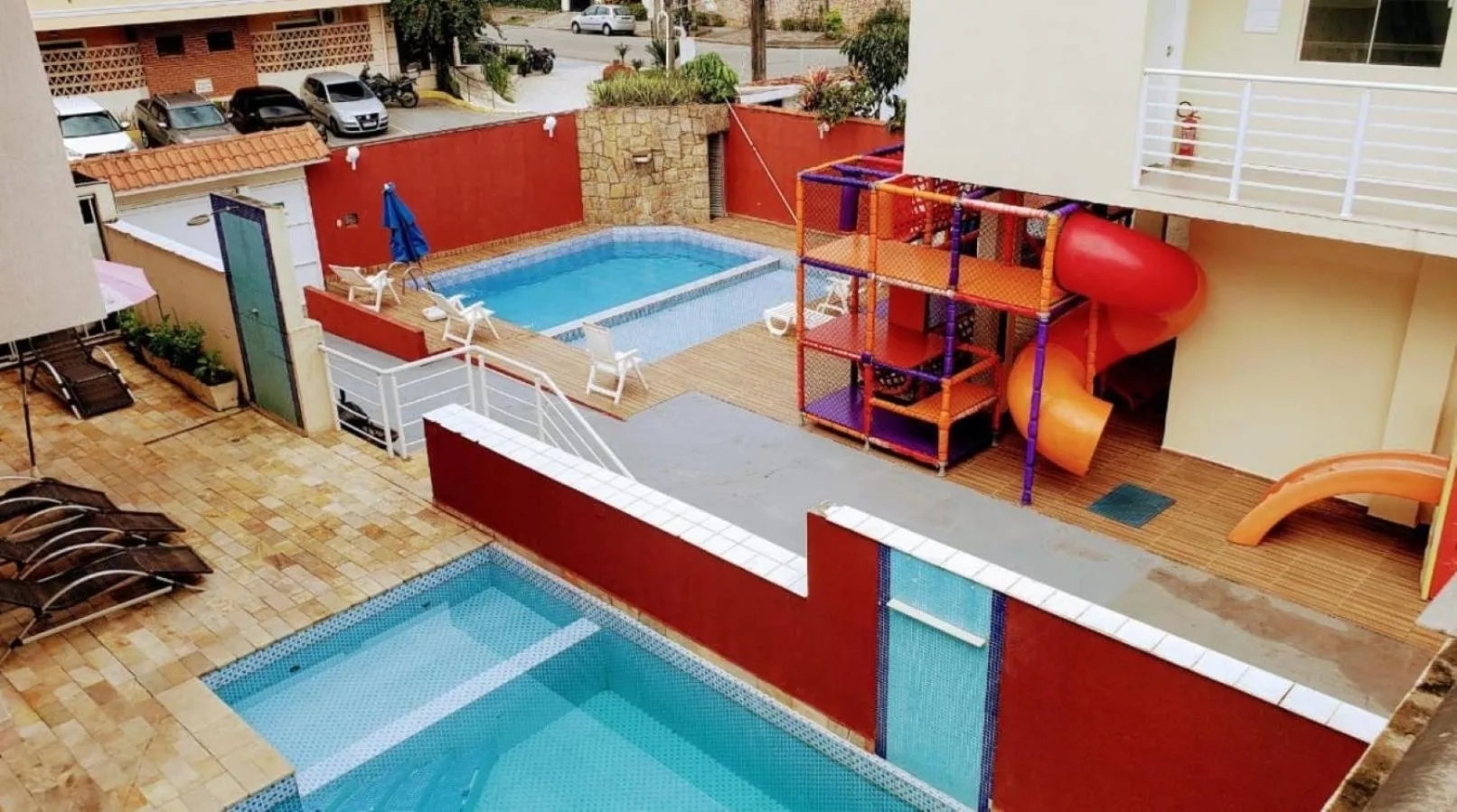 Swimming pool in Hotel Rosa da Ilha Guaruja - Perto do Mar com piscina