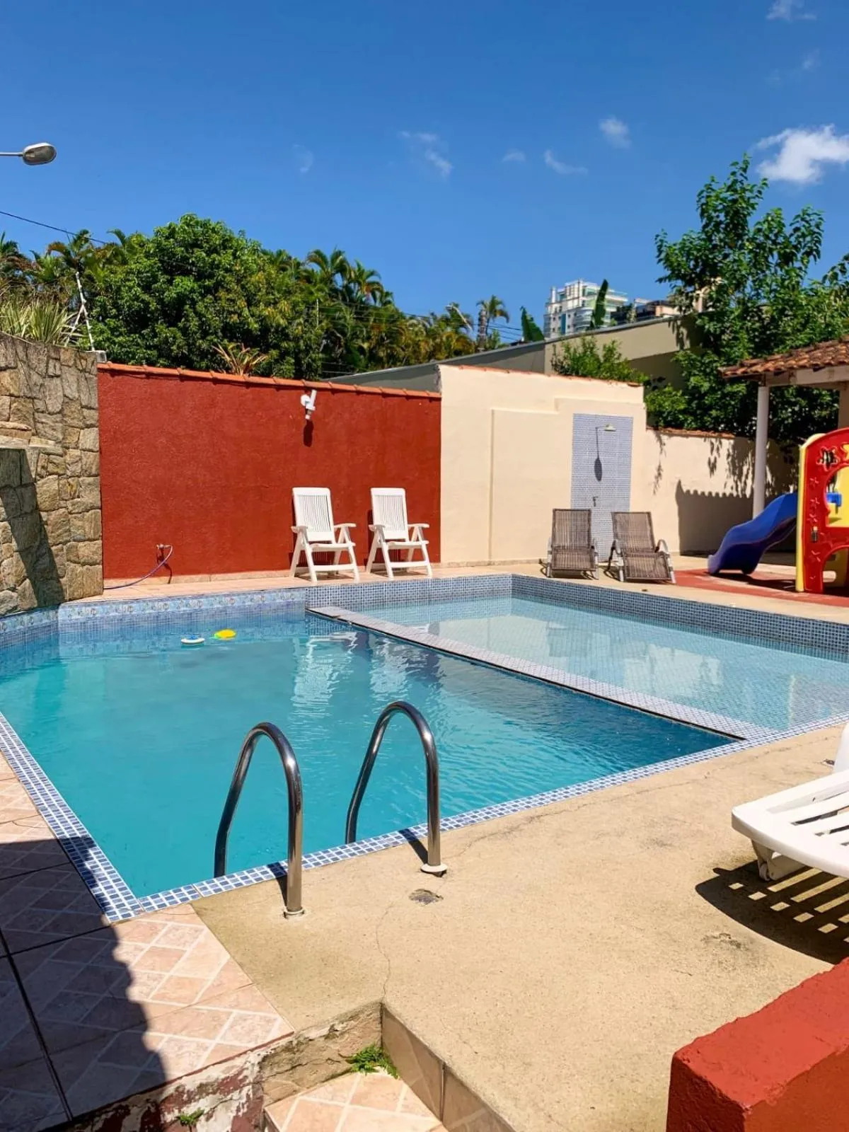 Pool view in Hotel Rosa da Ilha Guaruja - Perto do Mar com piscina
