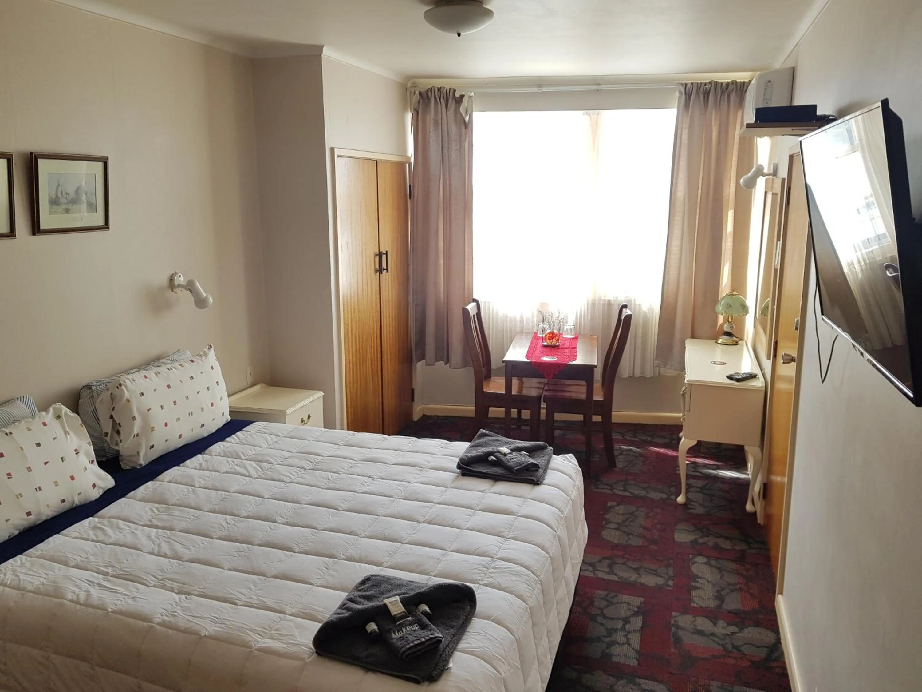 Bedroom in Northern Wairoa Hotel