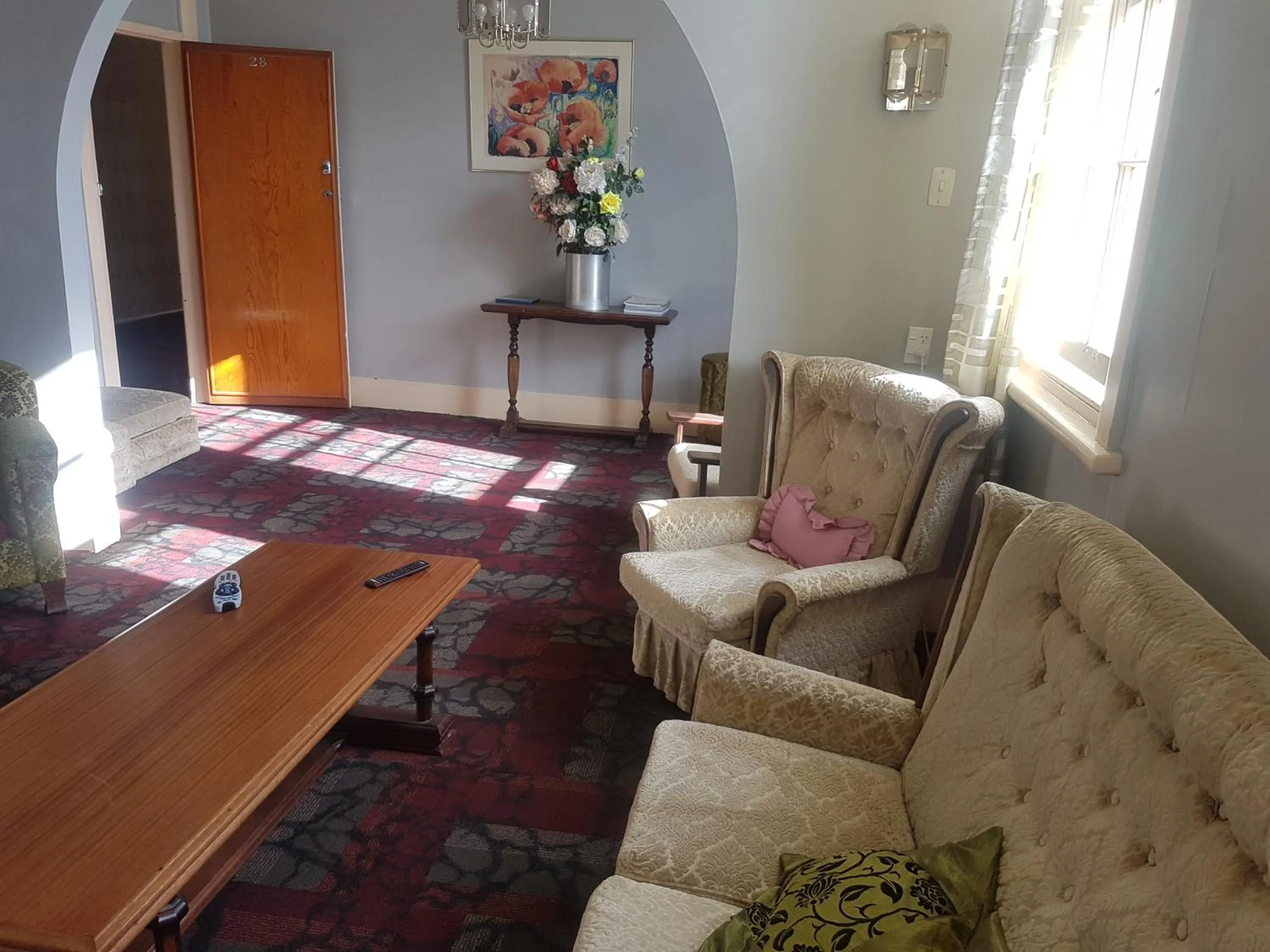 Living room in Northern Wairoa Hotel